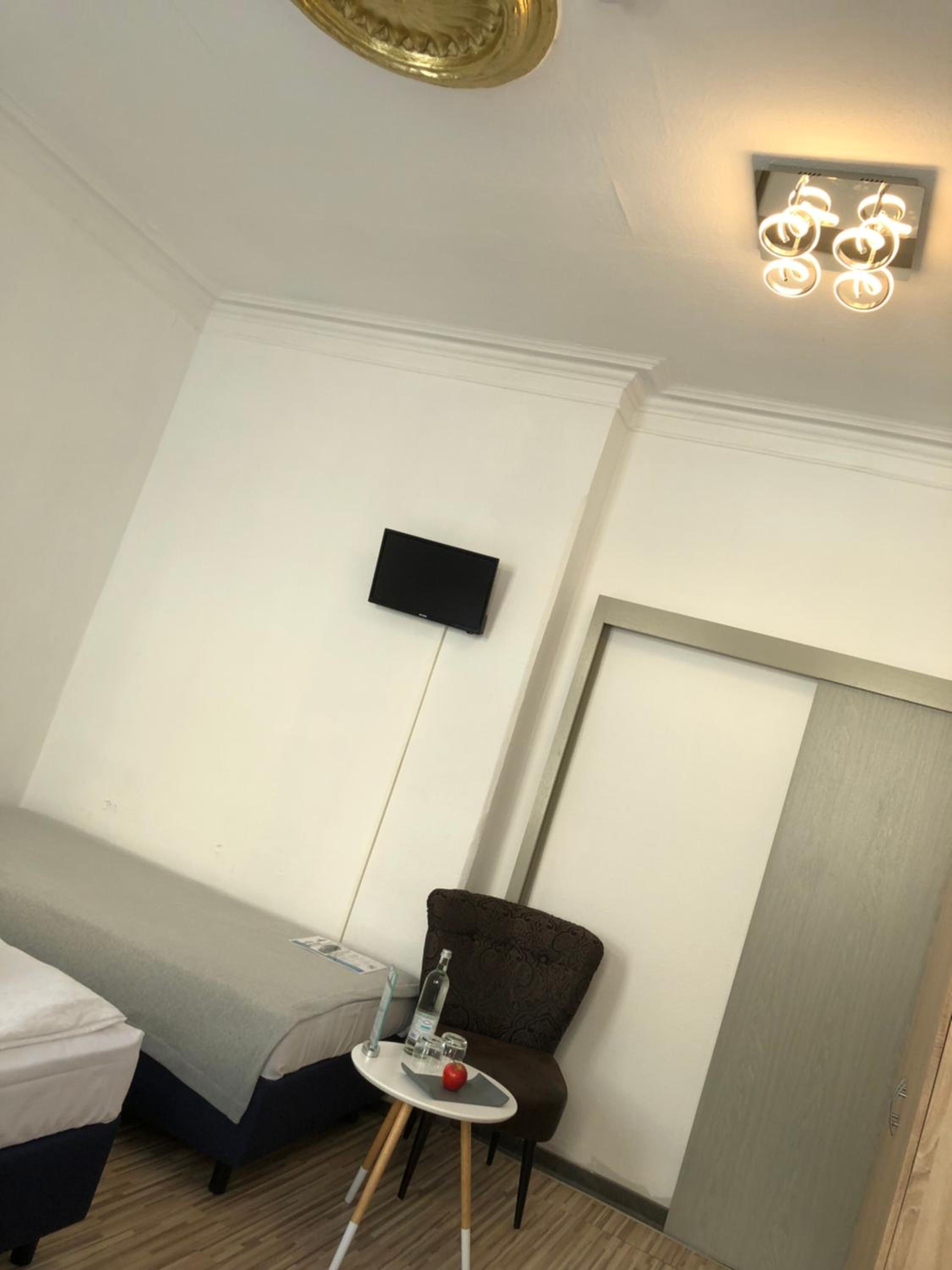 Quadruple Room with Shared Bathroom photo 1