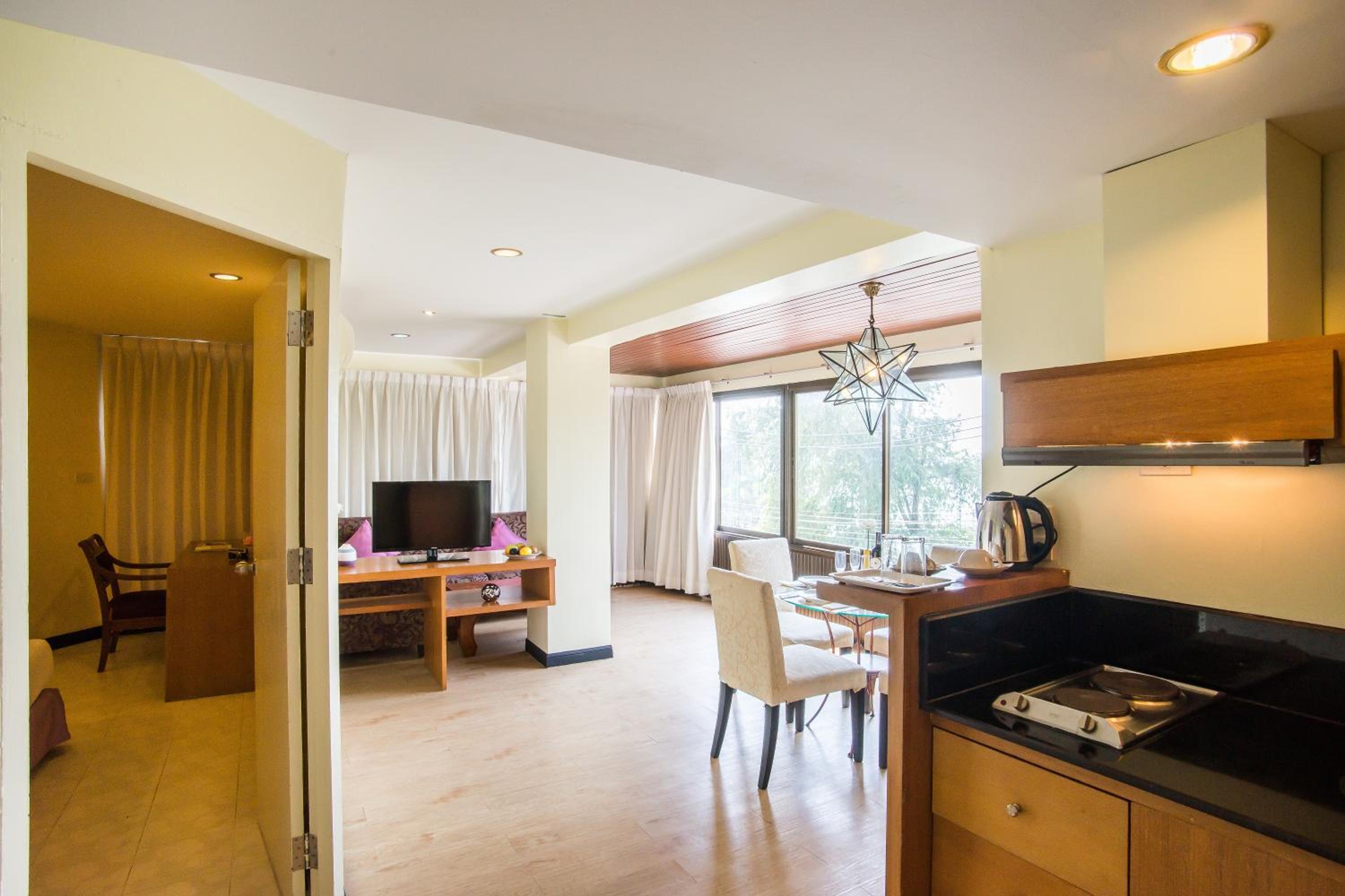 Junior Suite - Photo 13