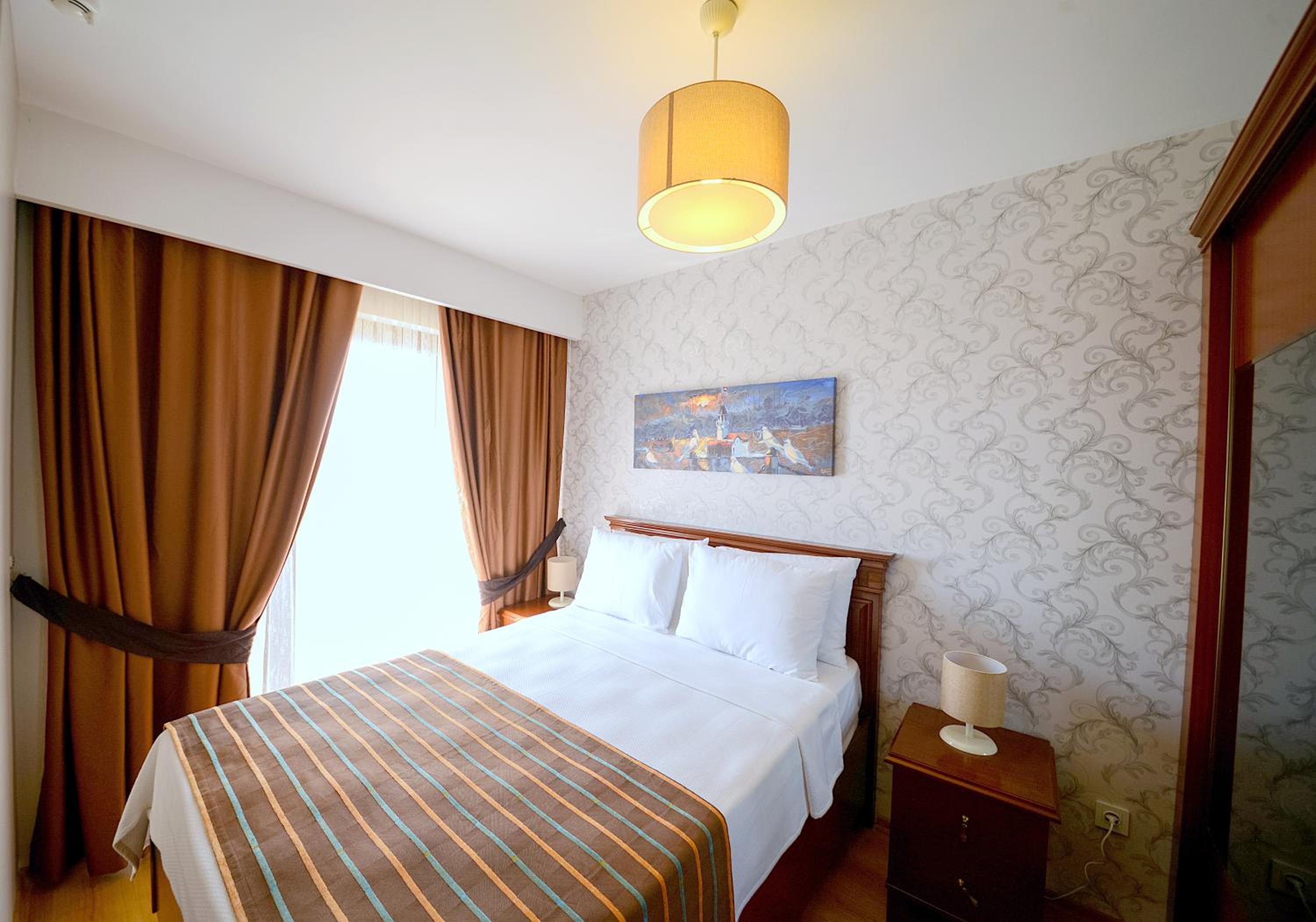 Standard Suite - Photo 4