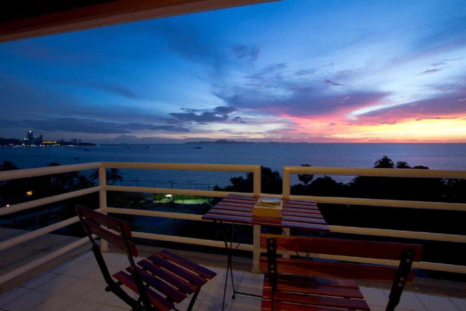 Suite with Sea View - Photo 18