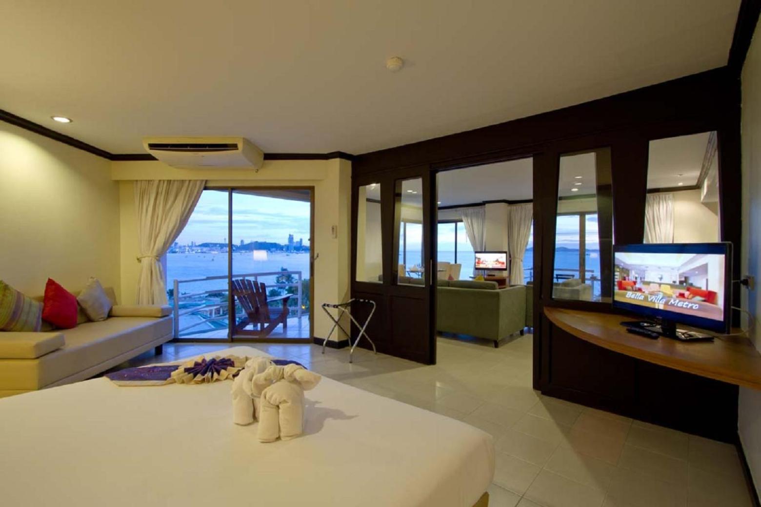 Suite with Sea View - Photo 11