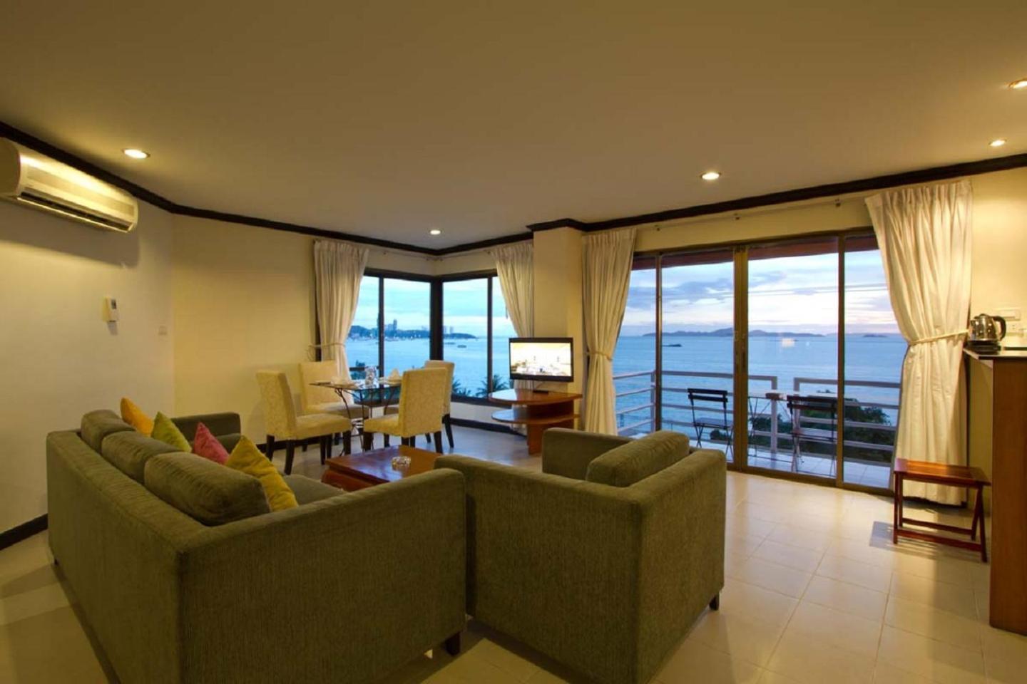 Suite with Sea View - Photo 24