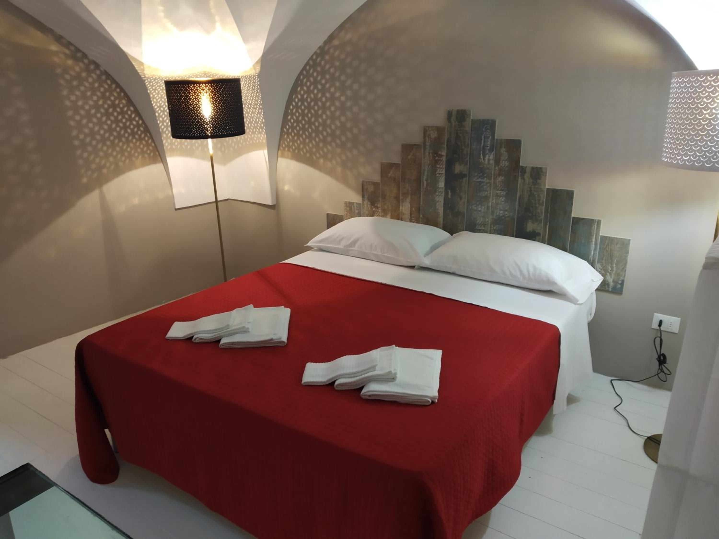 Standard Suite - Photo 13
