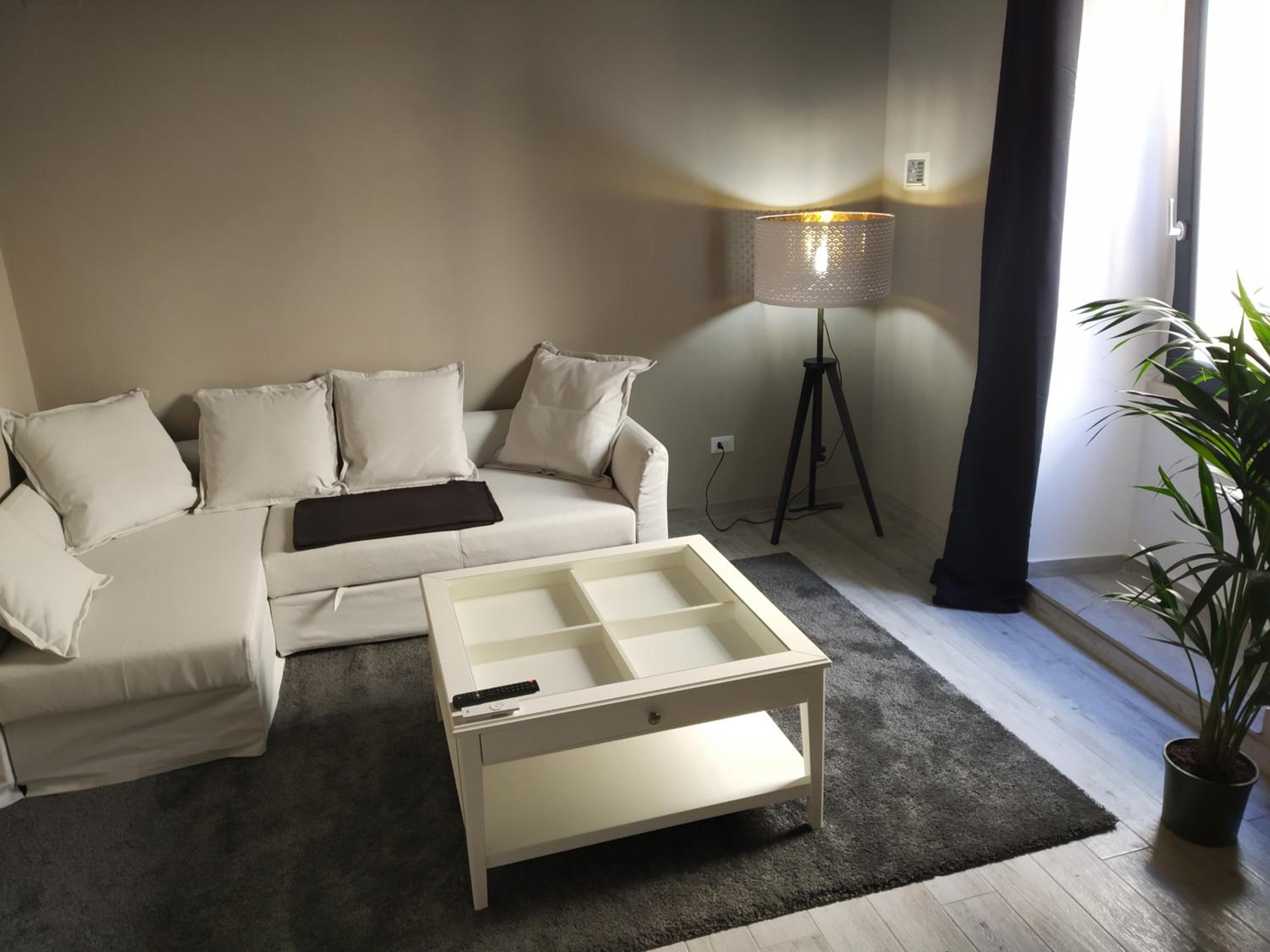 Standard Suite - Photo 23