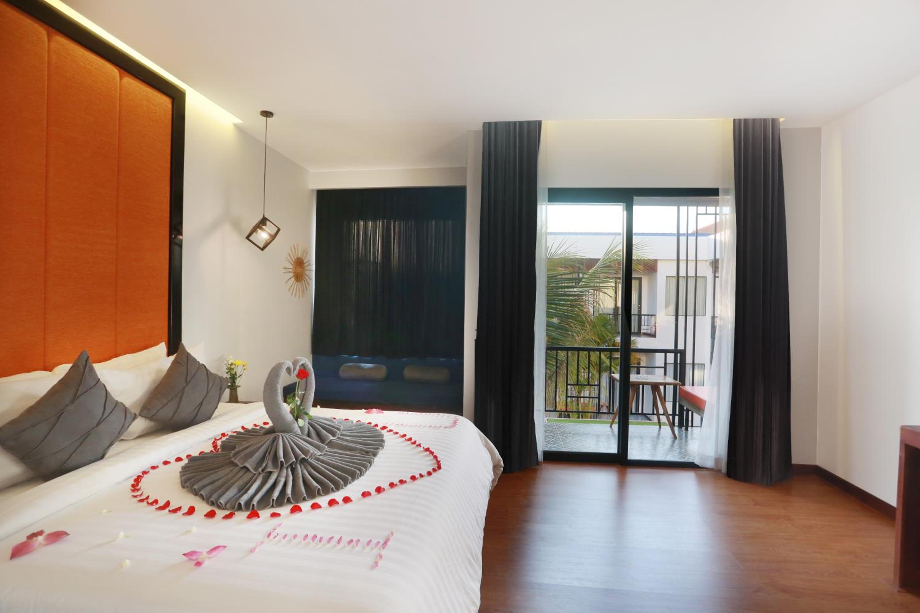 Junior Suite With Balcony Pool View @ Free Pickup photo 2