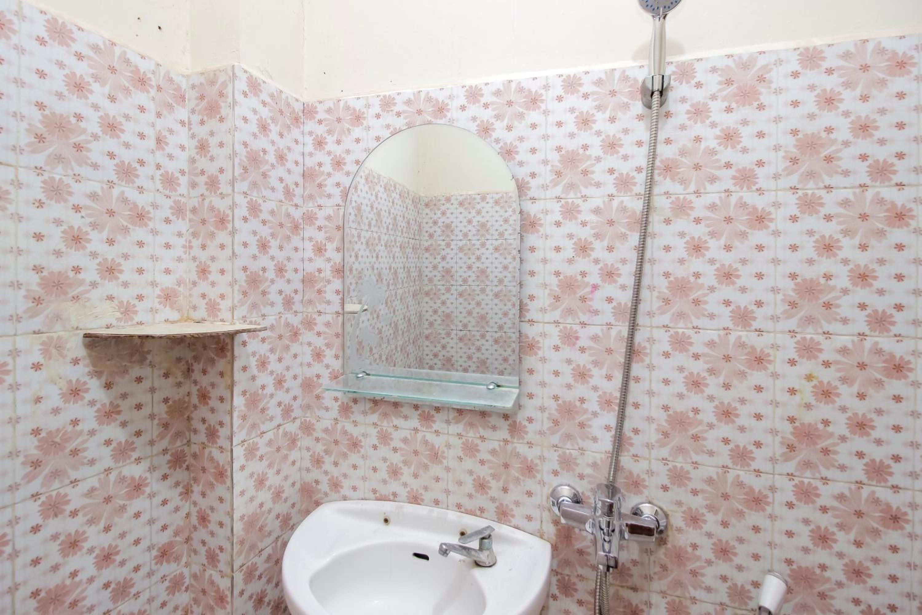 Double Room - Photo 6