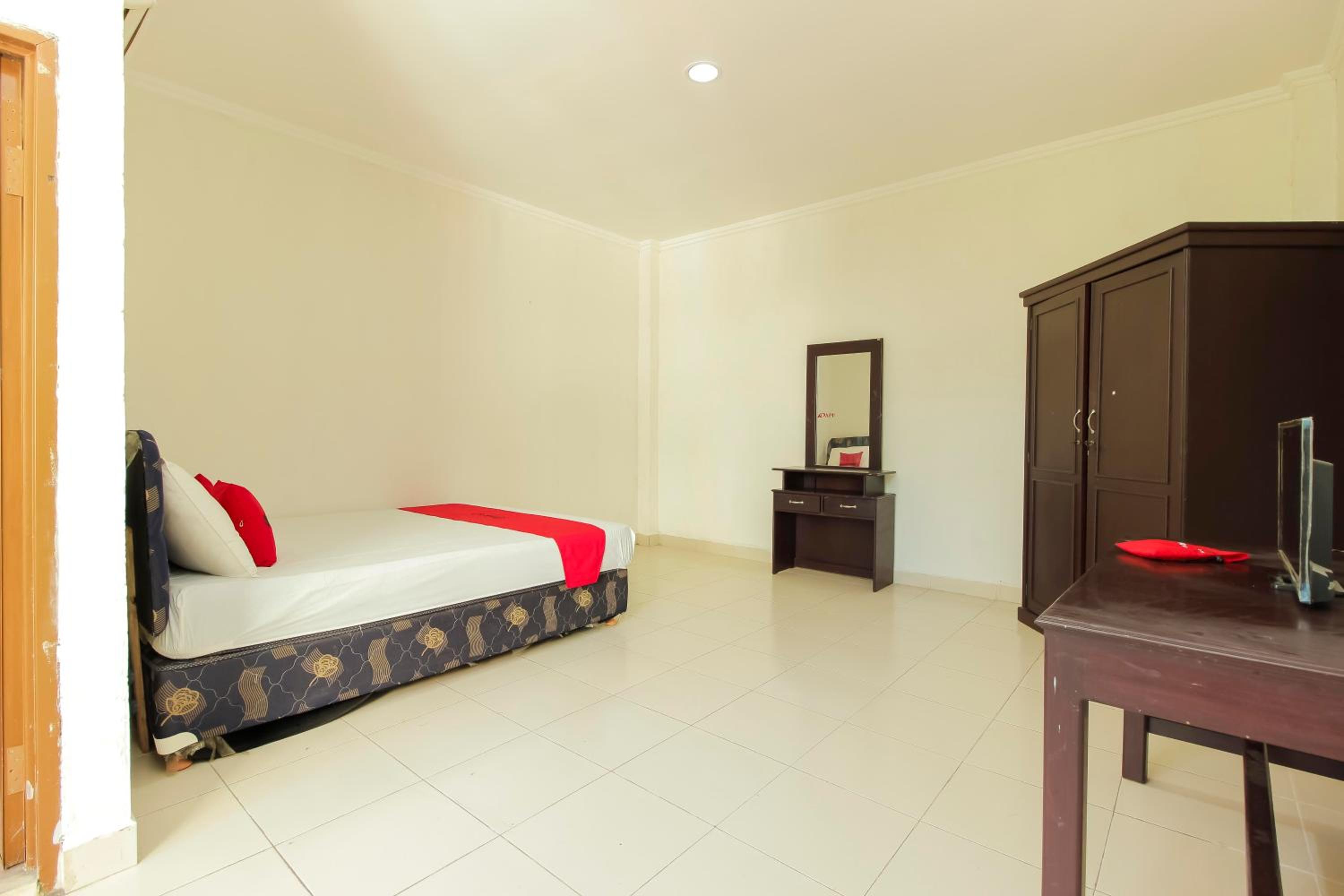 Double Room - Photo 2