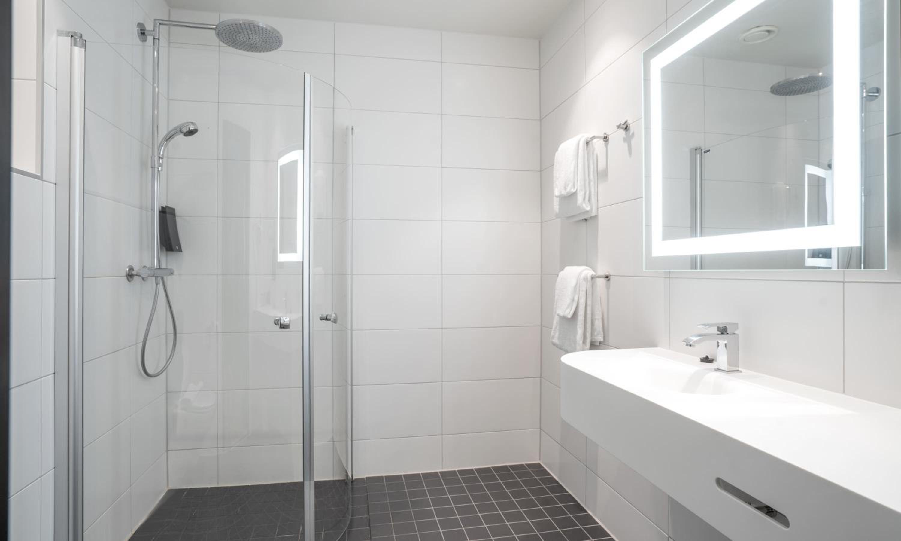 Business Double Room - Photo 6