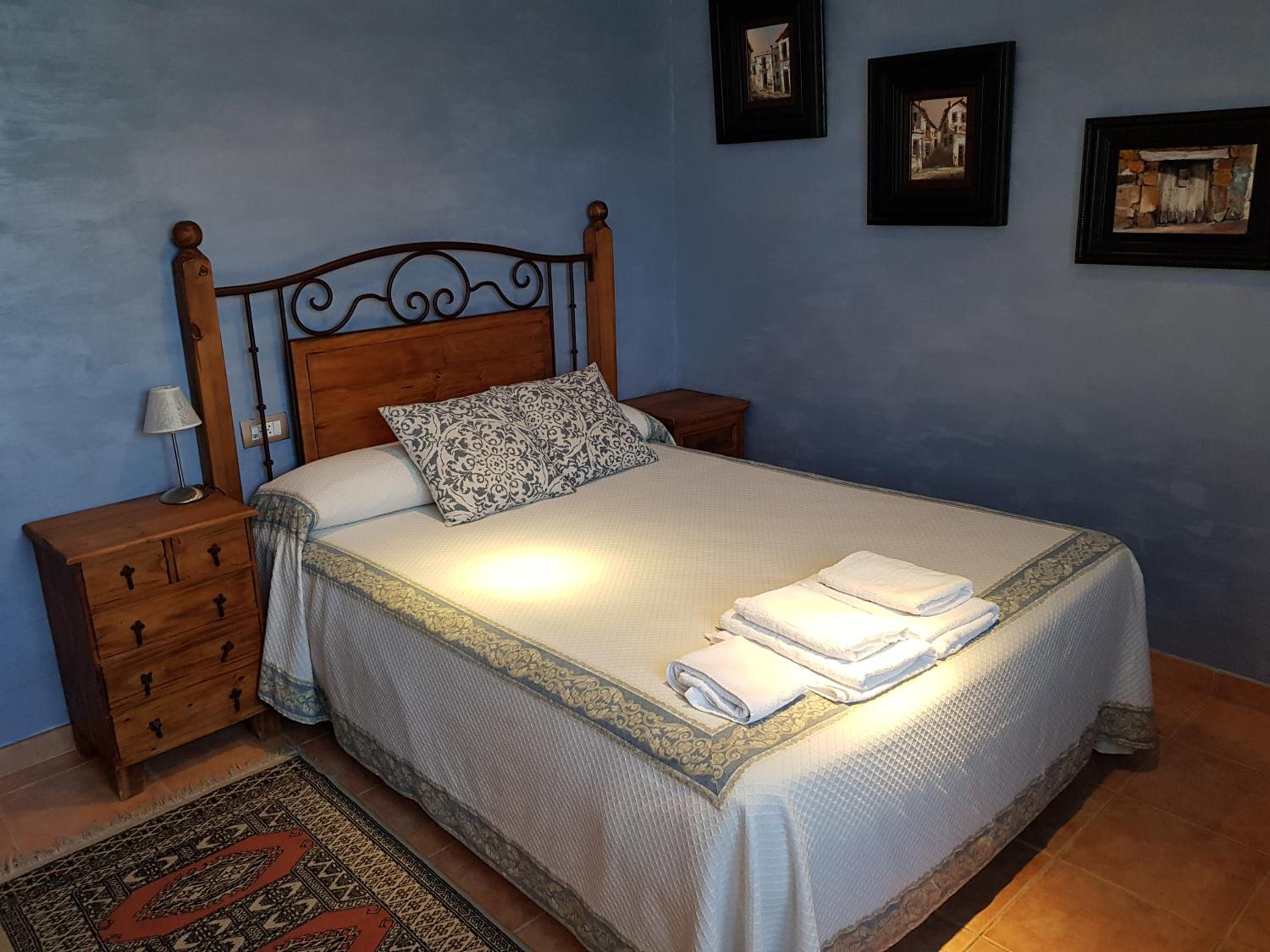 Double Room - Photo 5