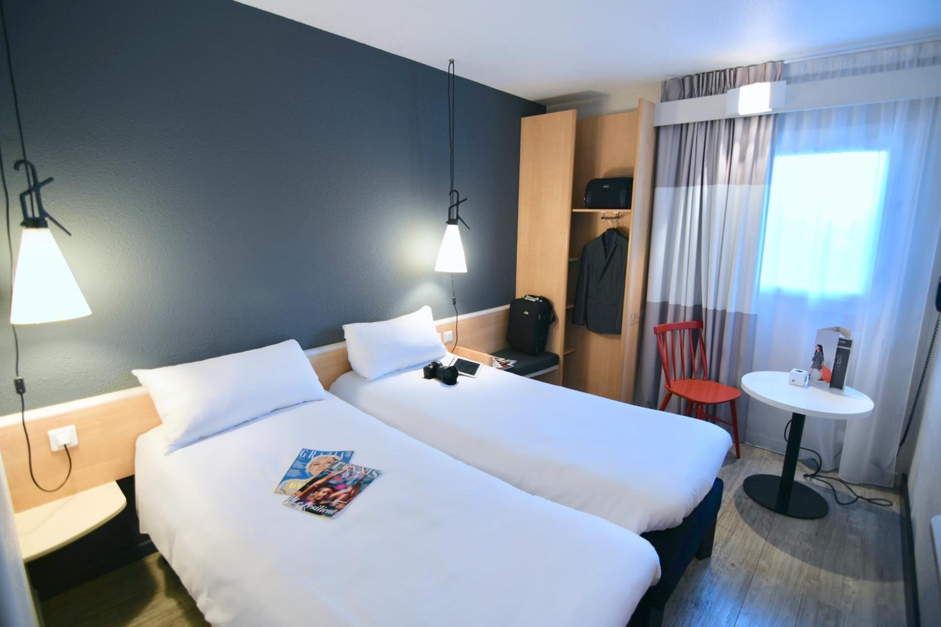 Standard Twin Room photo 3