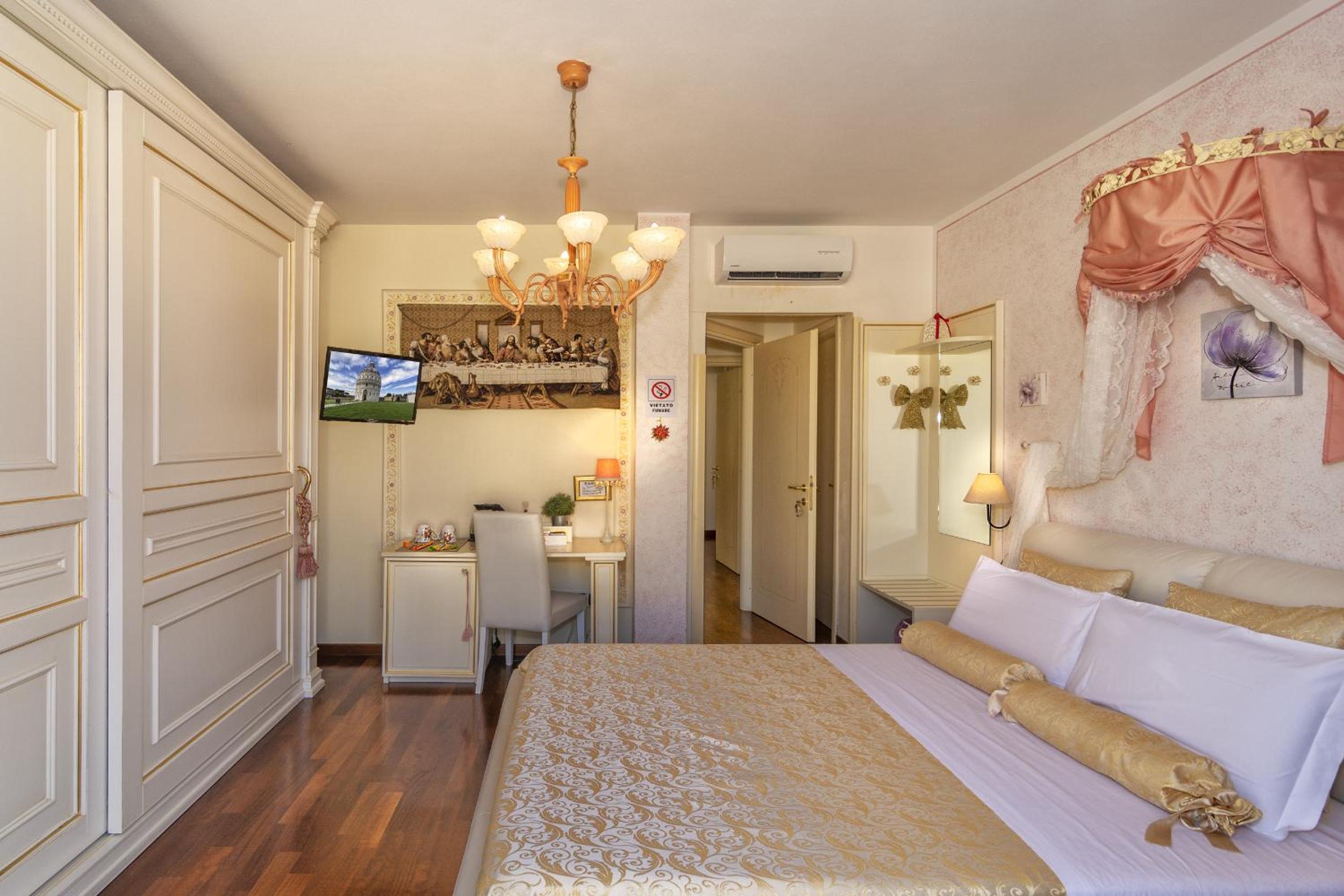 Queen Room With Balcony