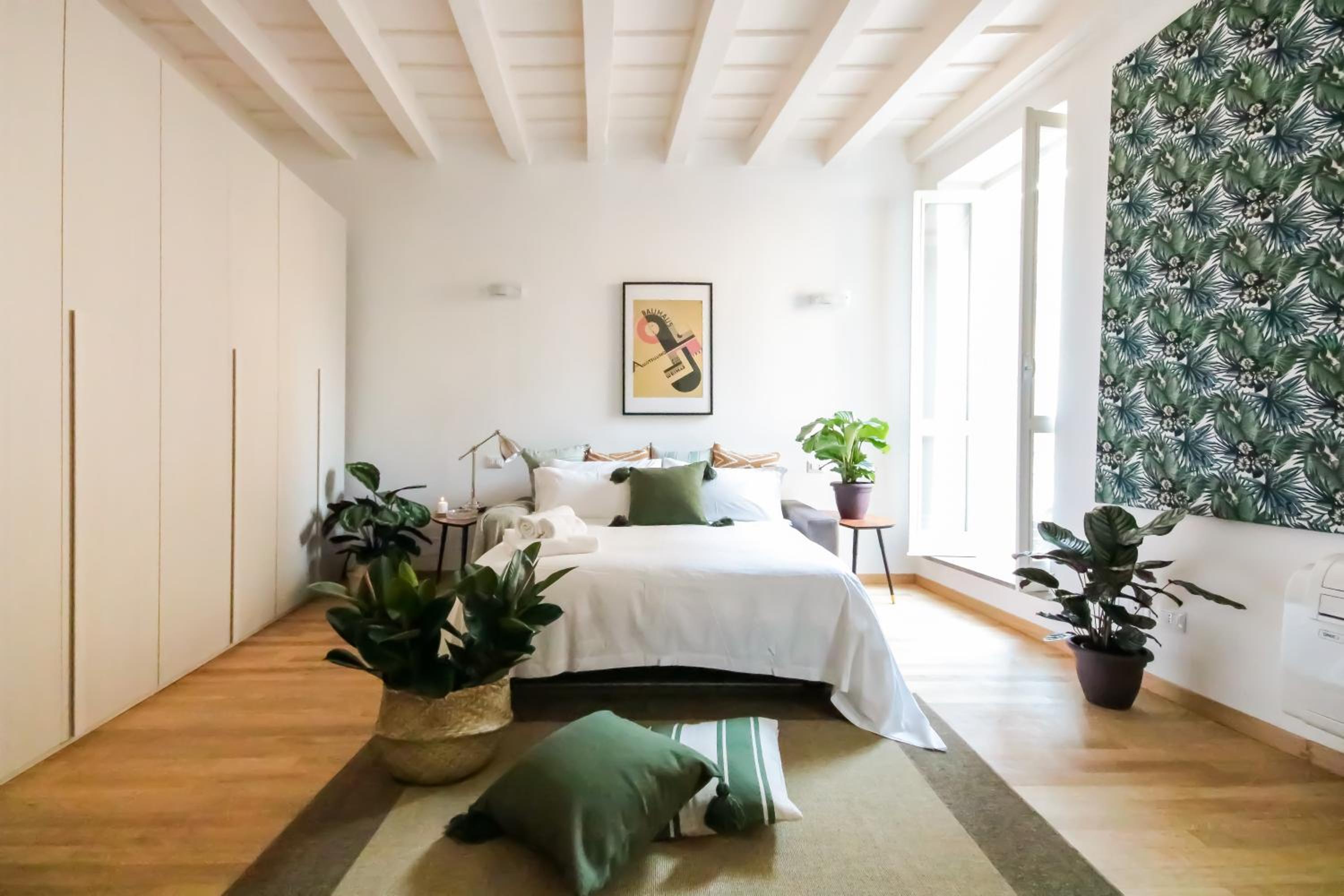 Apartment with Balcony