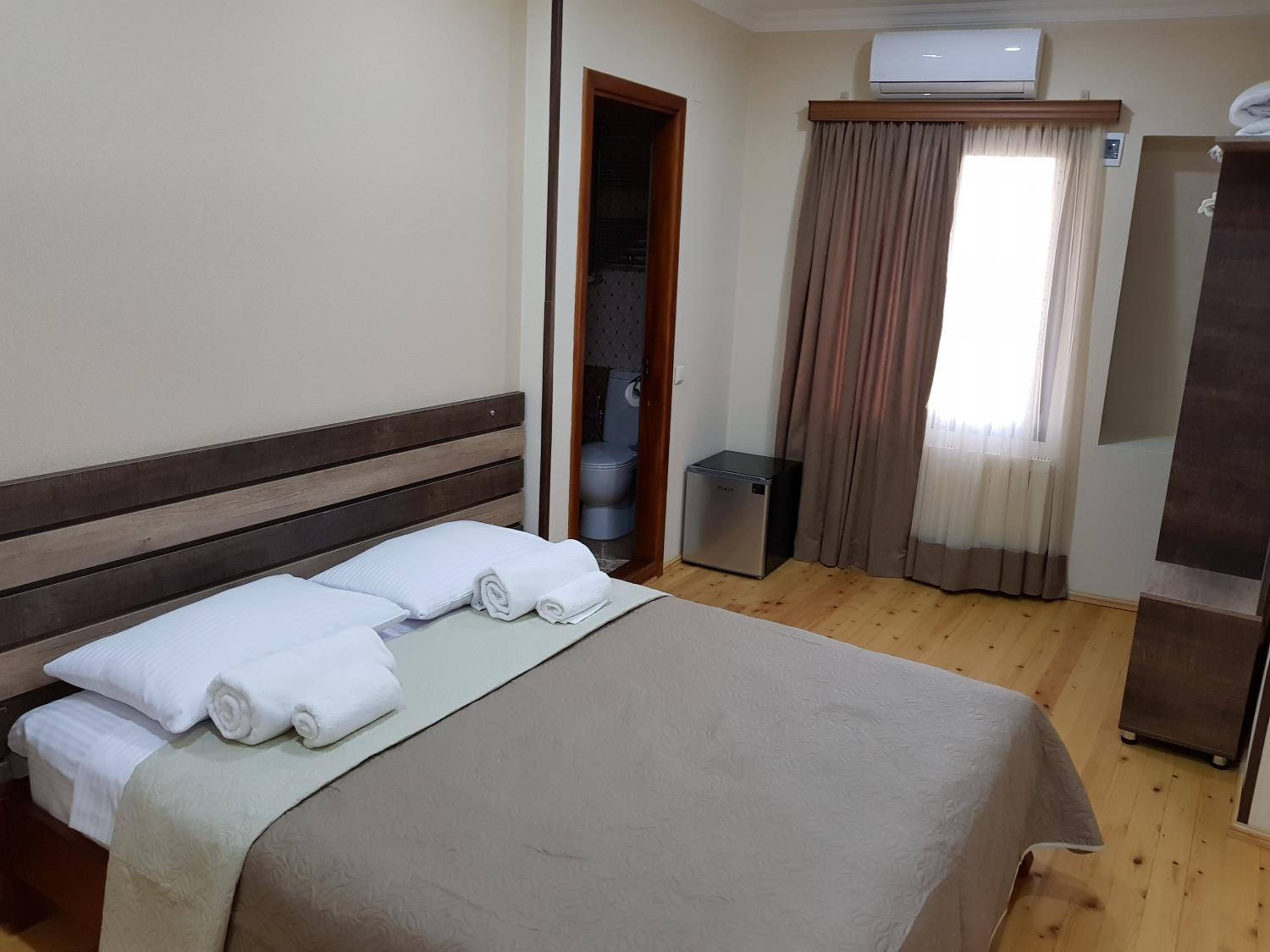 Double Room with Two Double Beds photo 2