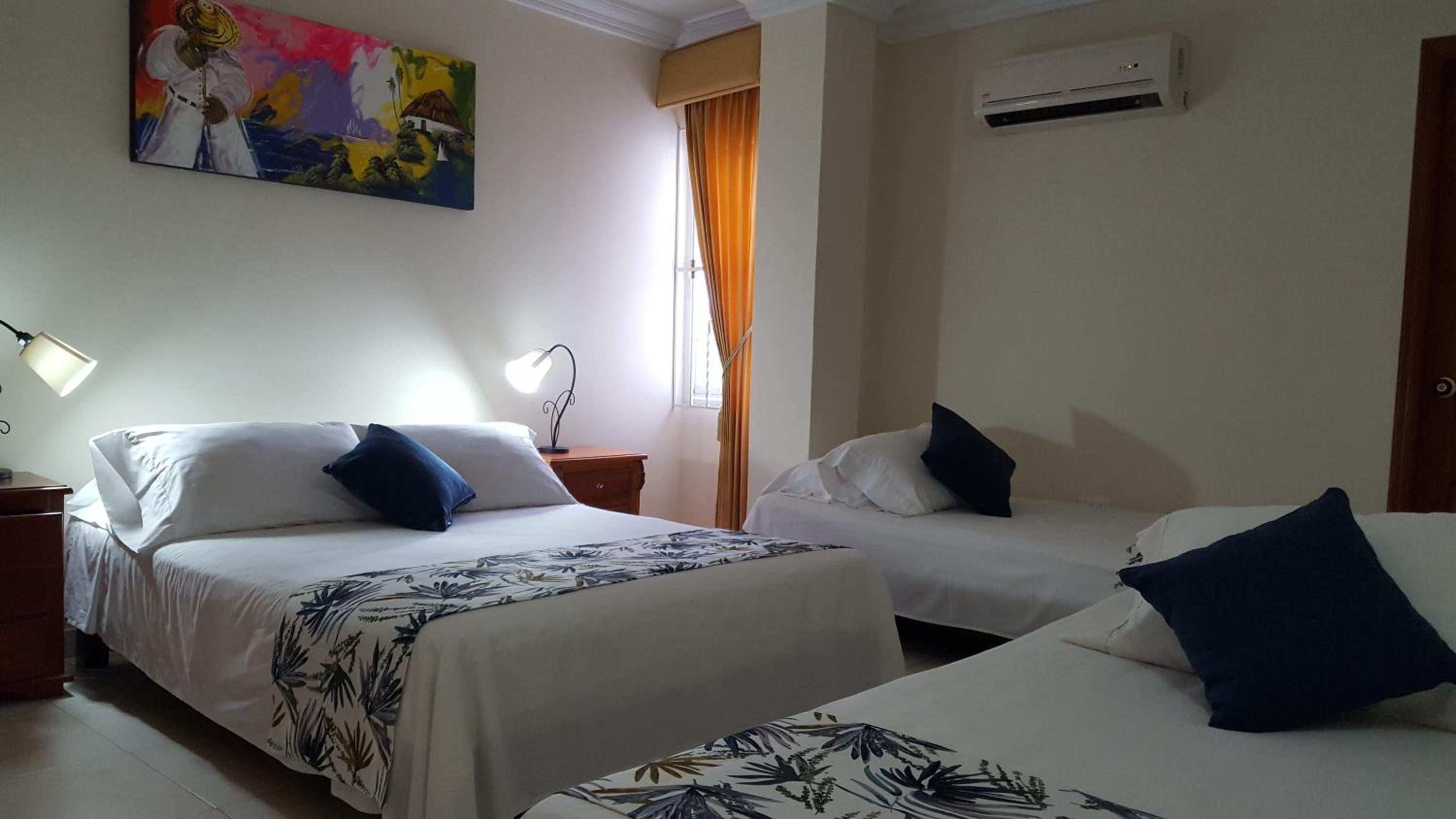 Quadruple Room - Photo 1