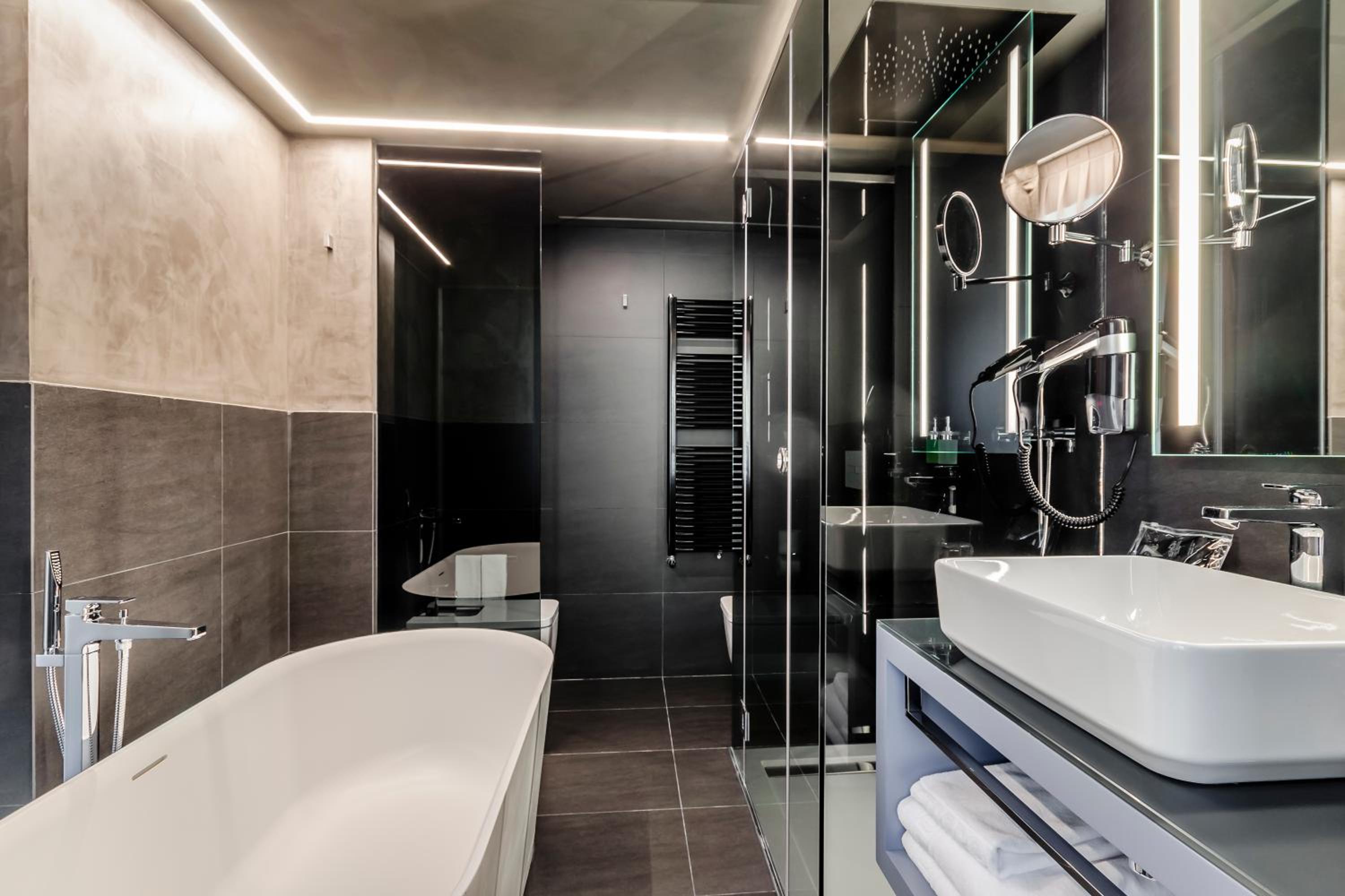 King Suite photo 3