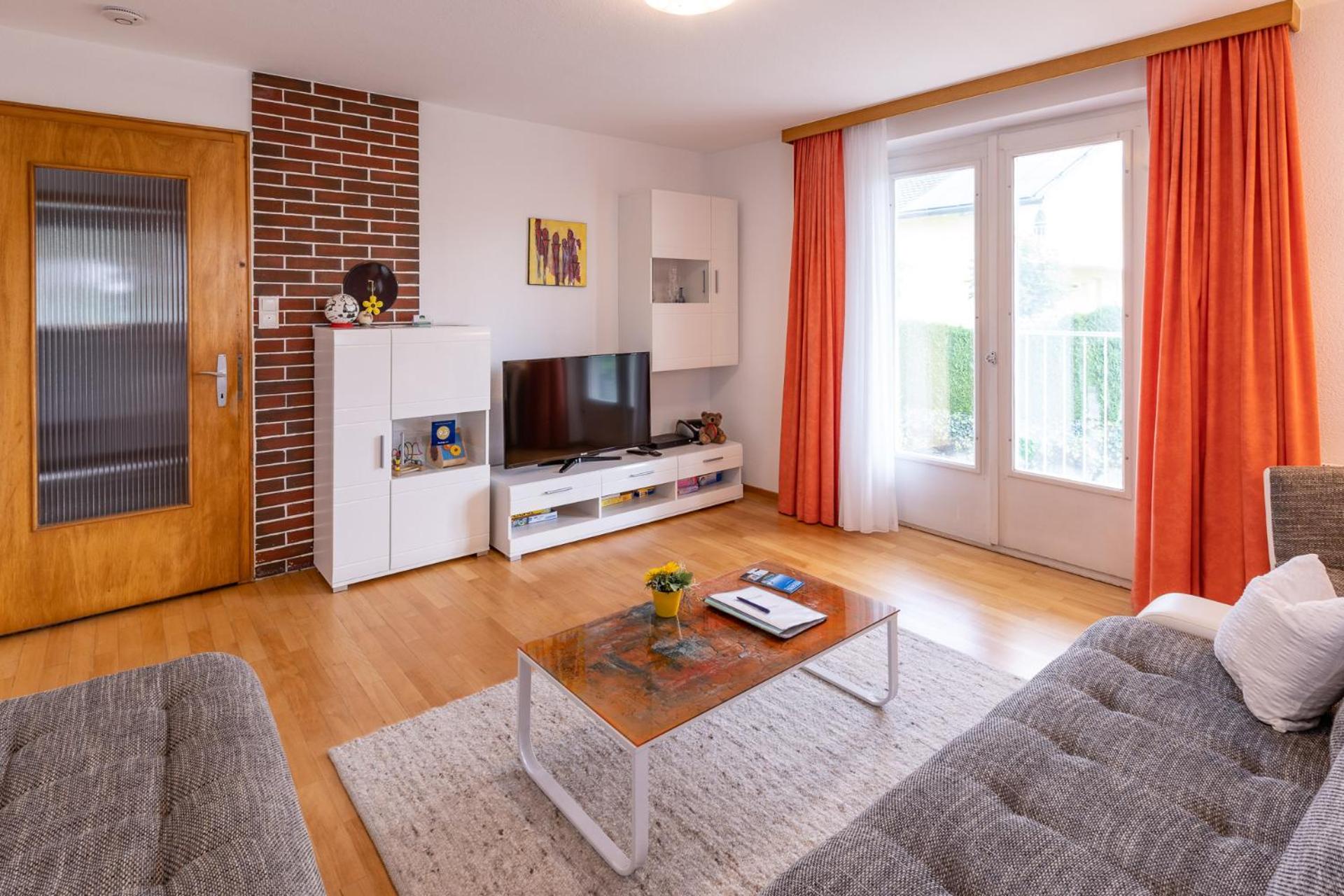 Apartment with Mountain View photo 1