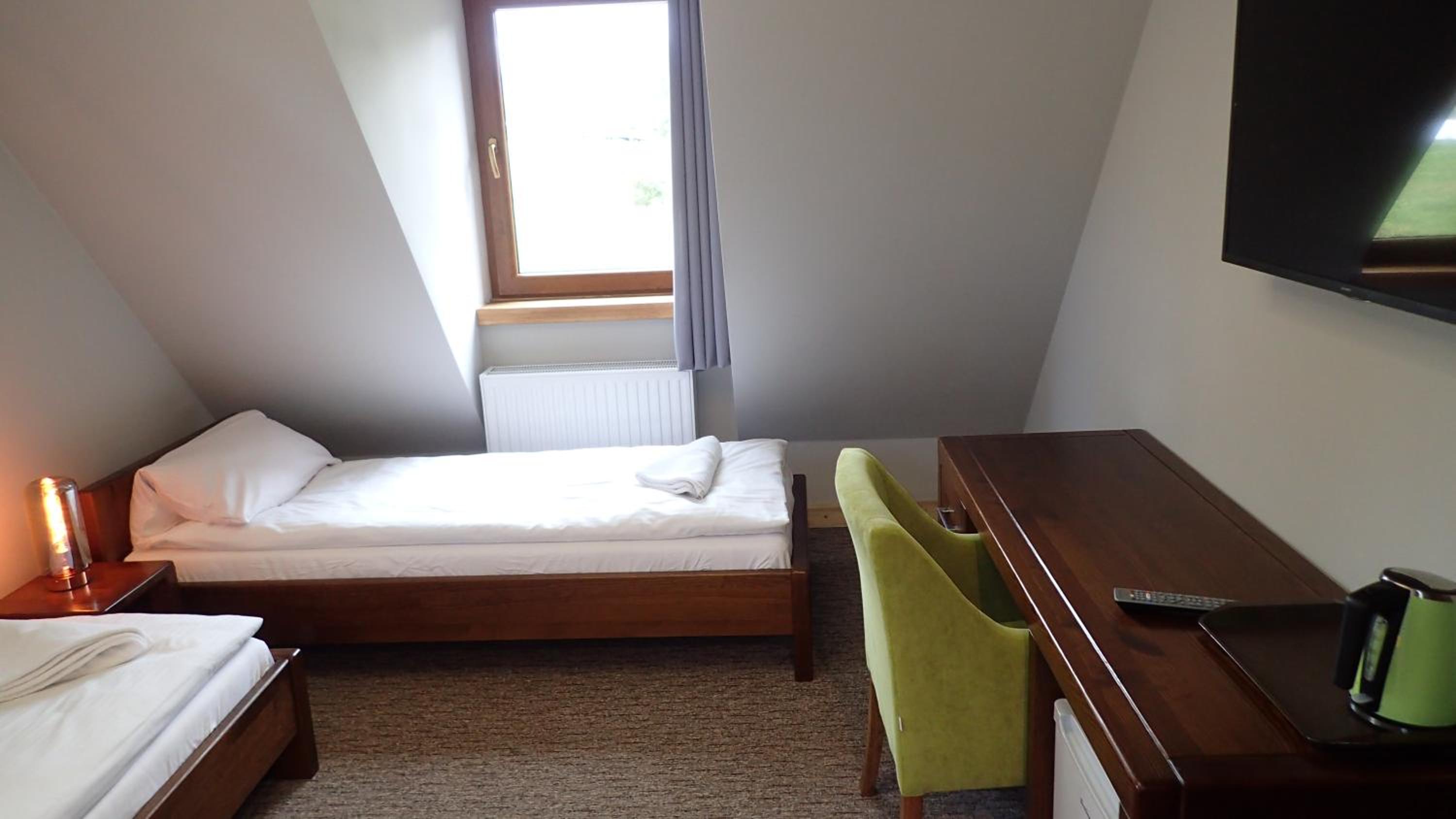 Double or Twin Room with Mountain View photo 2