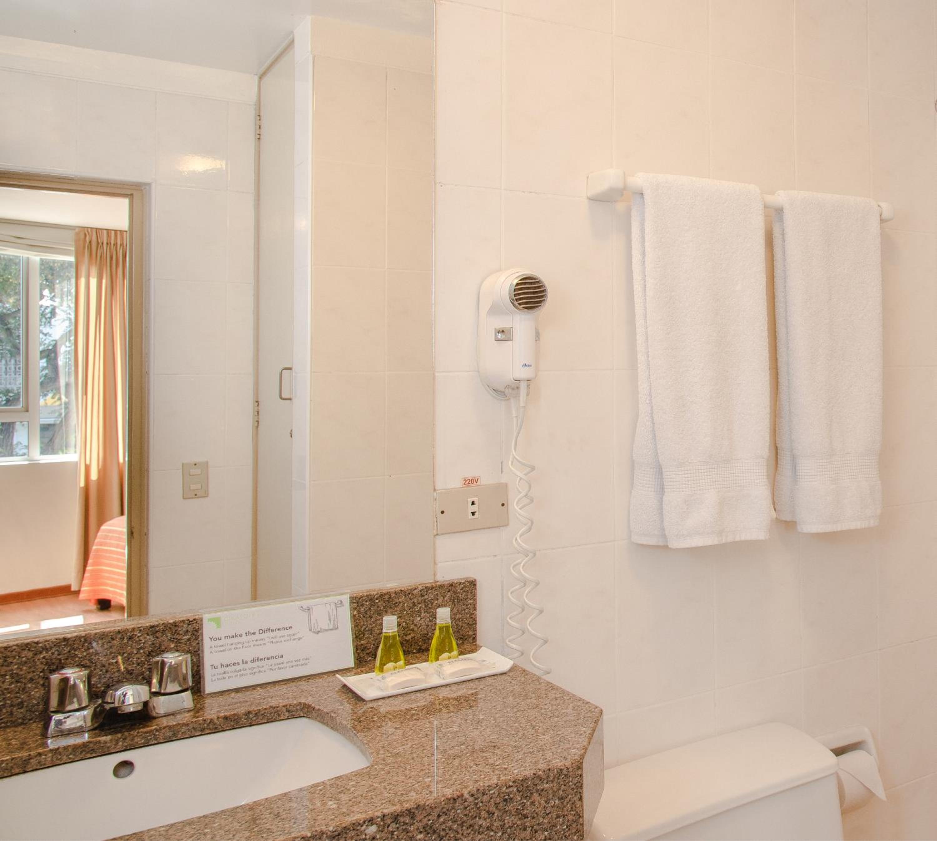 Twin Room - Photo 5
