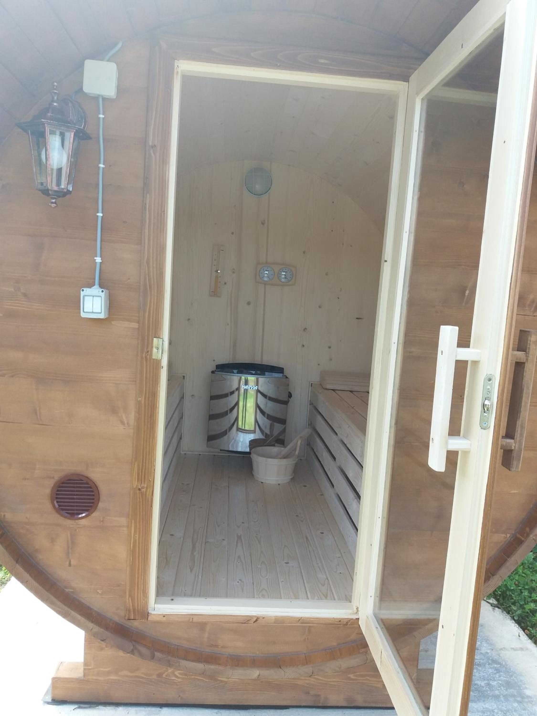 Double Room with Private Bathroom - Photo 6