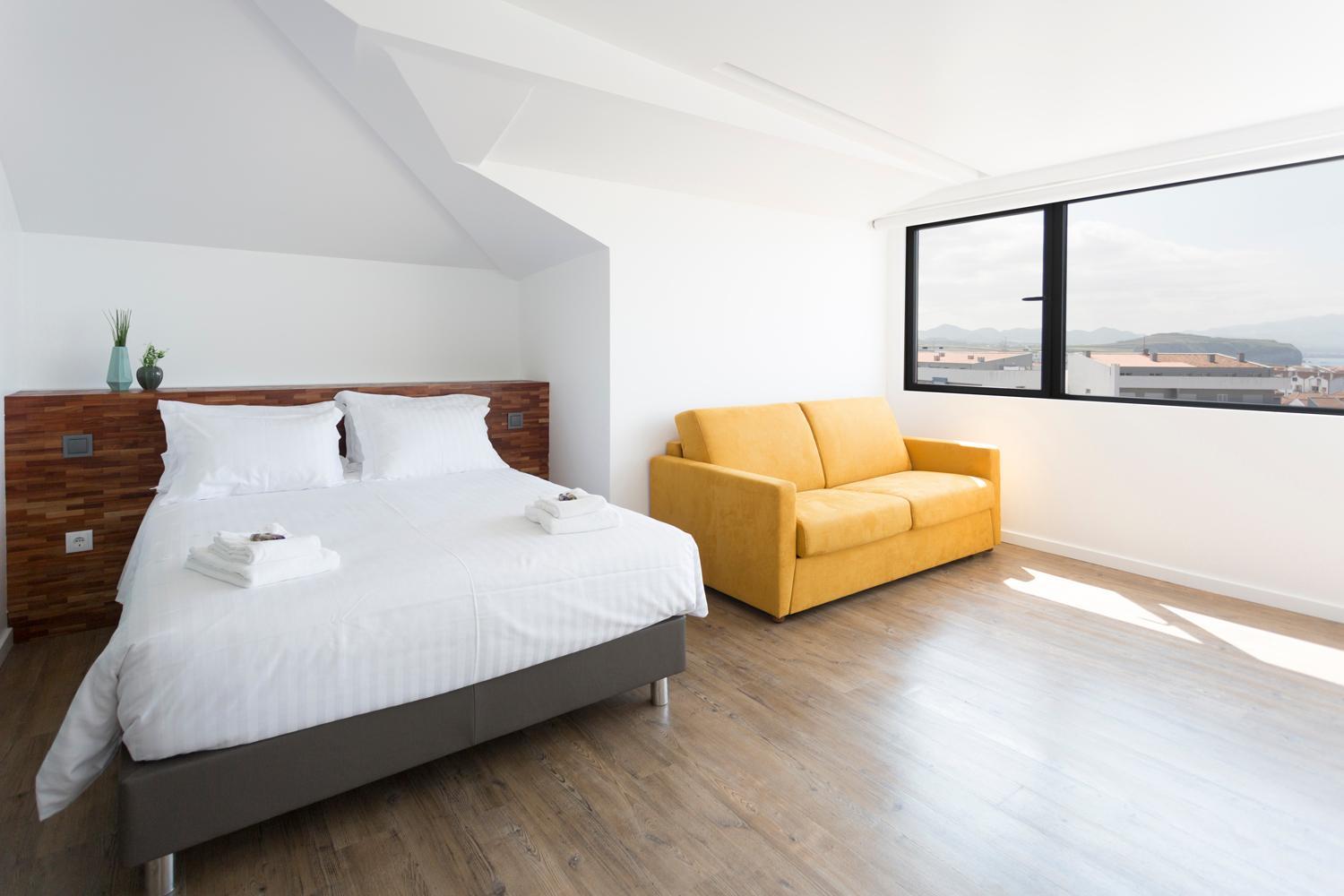 Deluxe Suite with Sea View photo 2