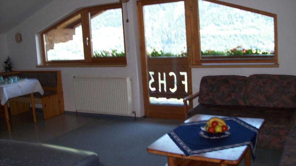One-Bedroom Apartment with Balcony photo 2
