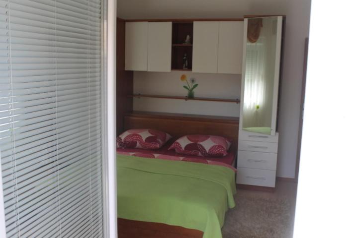 One-Bedroom Apartment with Terrace - Photo 3