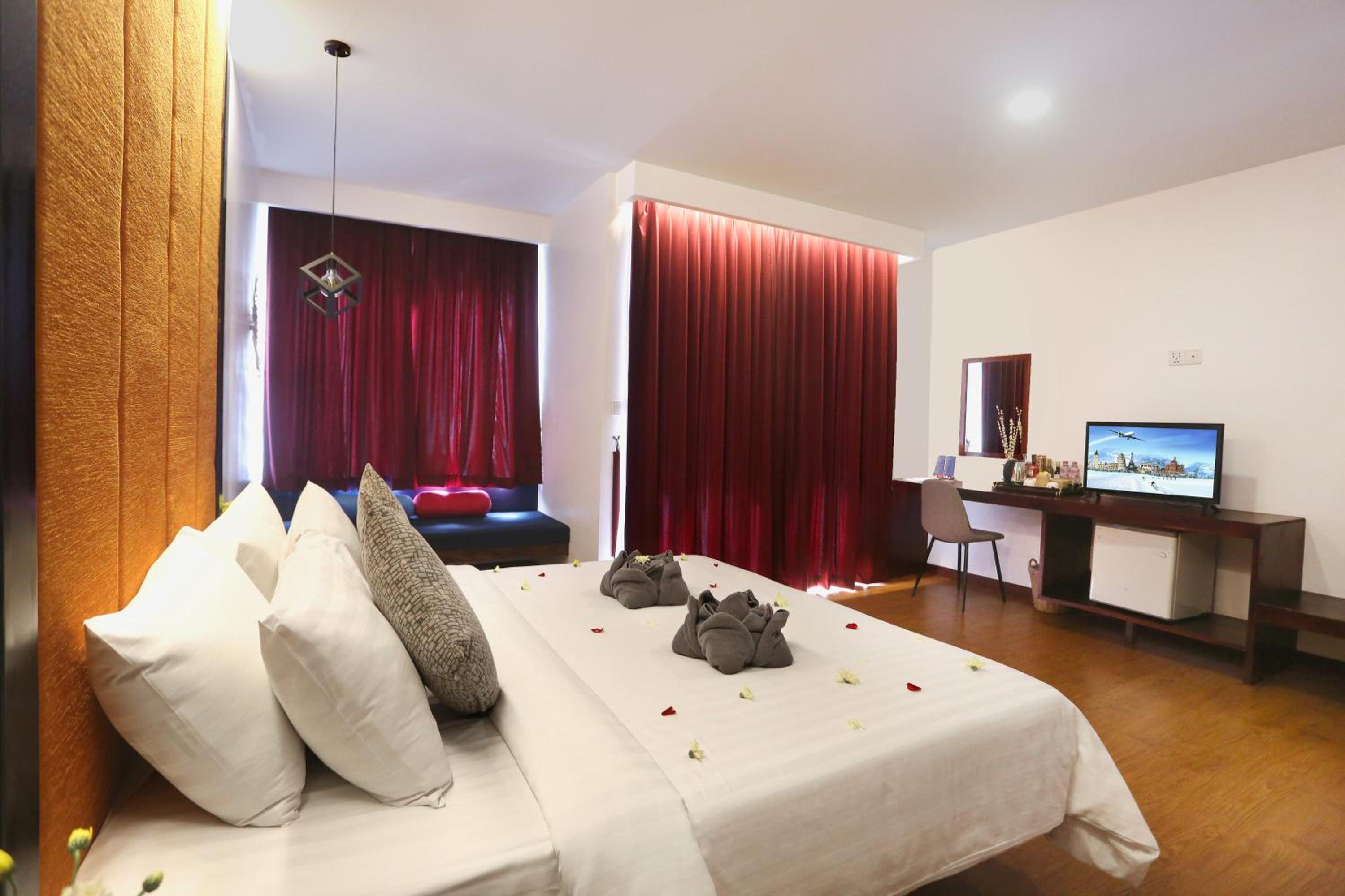 Junior Suite With Balcony Pool View @ Free Pickup photo 1