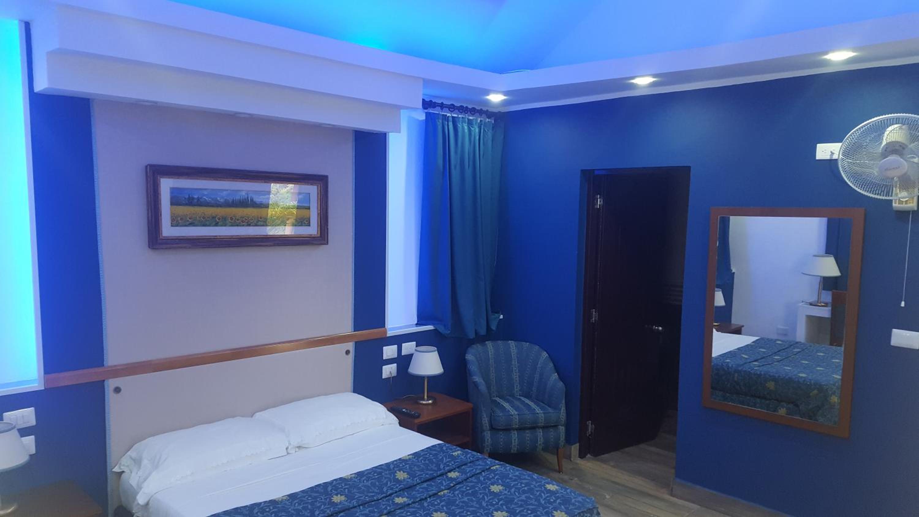 Deluxe Queen Room photo 2