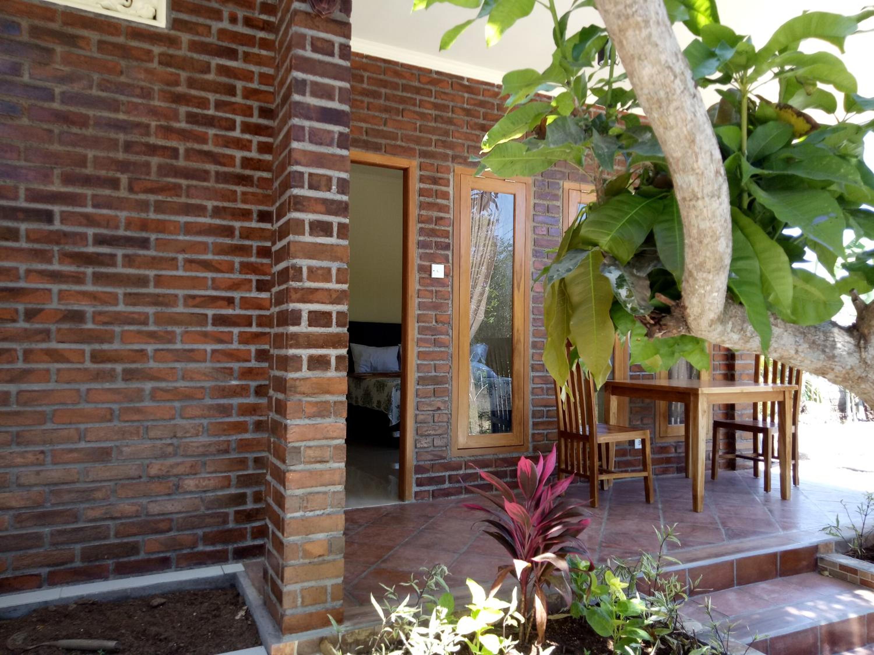 Deluxe King Suite - Photo 15