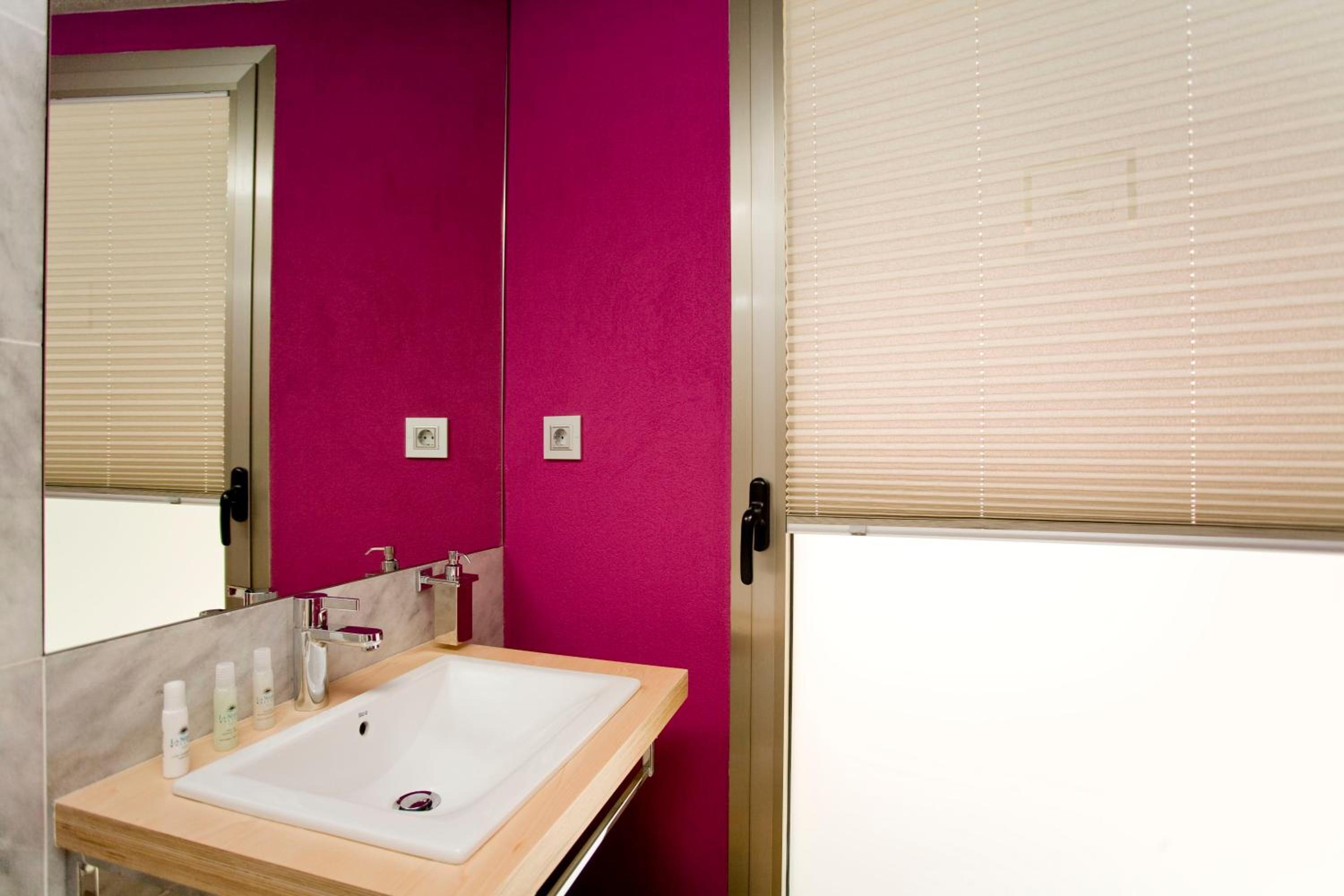 Budget Double Room photo 2
