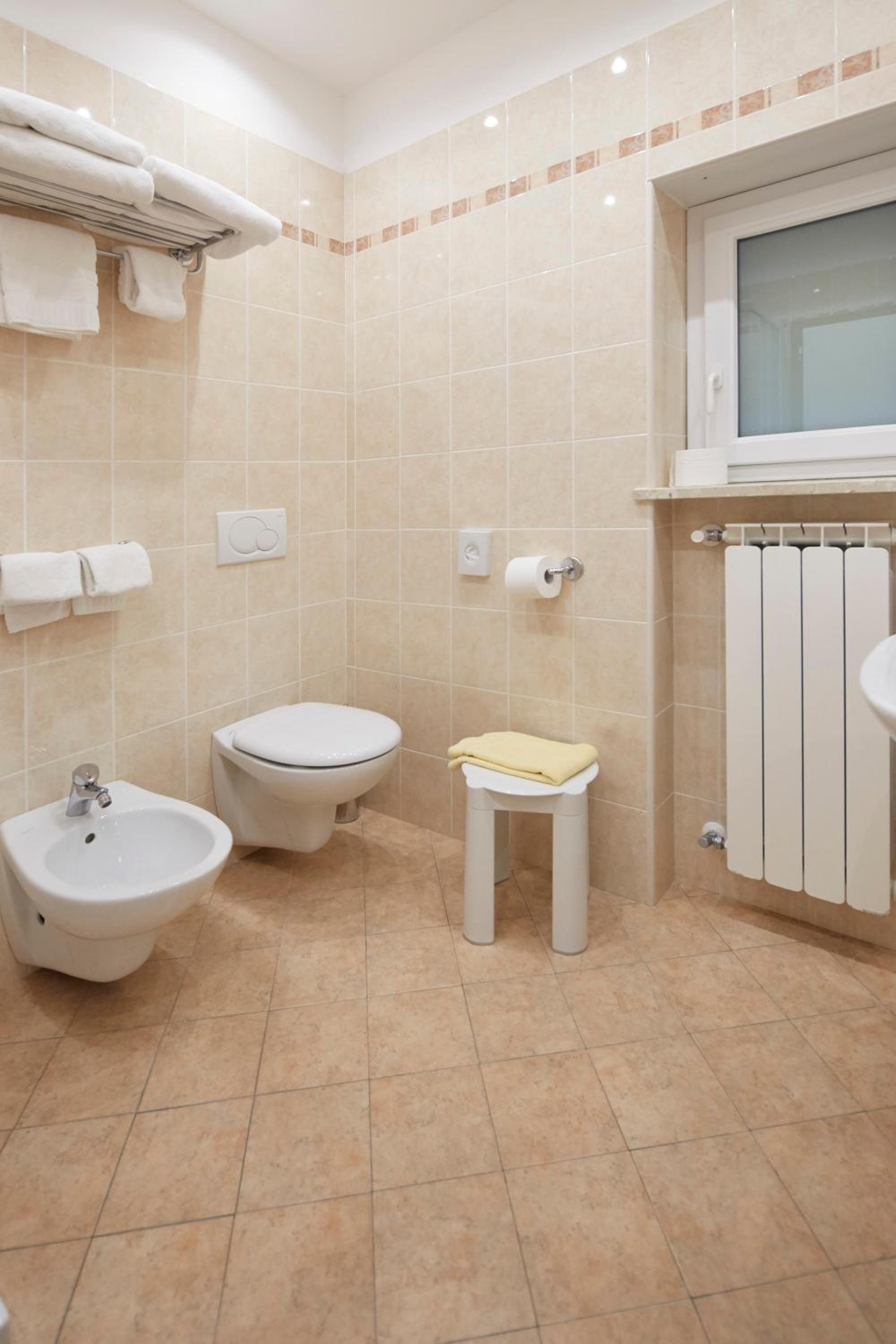 Standard Triple Room photo 2