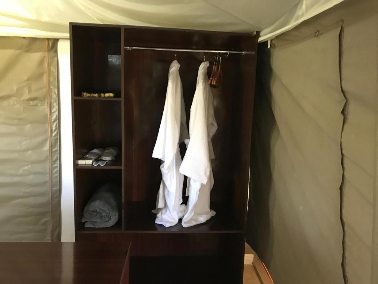 Tent - Photo 5