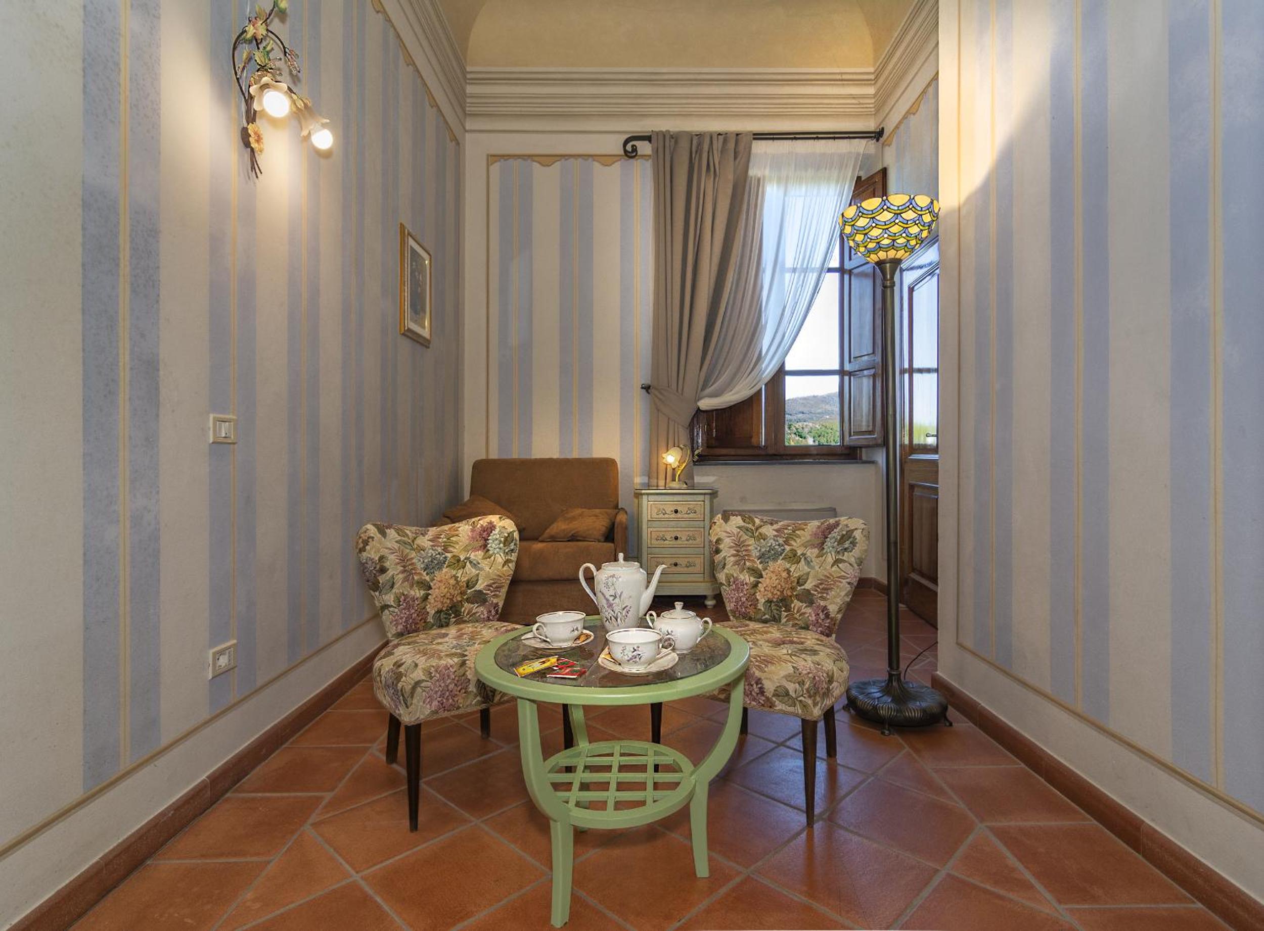 Suite - Photo 6