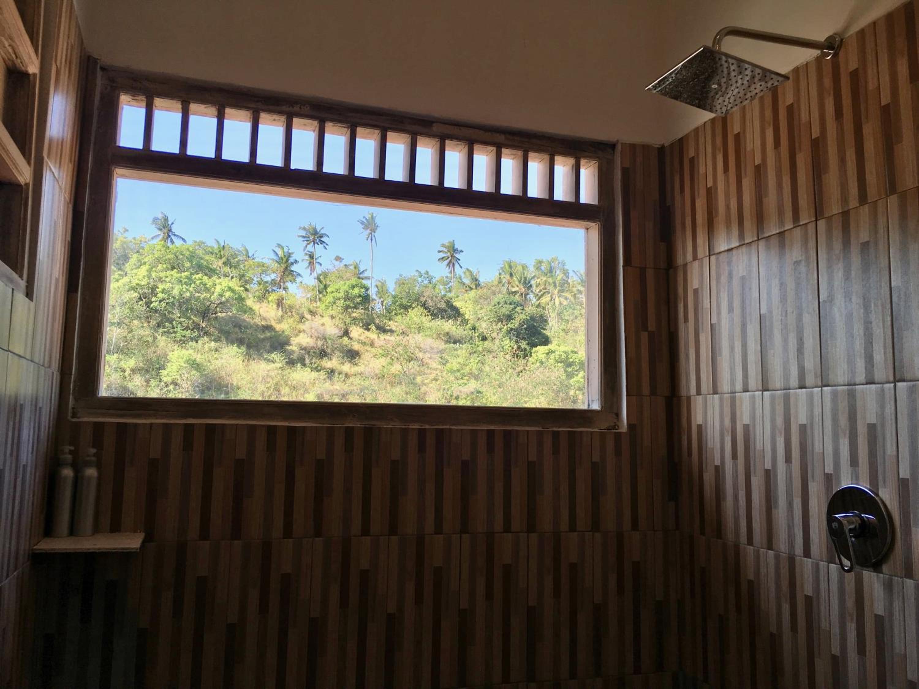 Deluxe Room - Photo 11