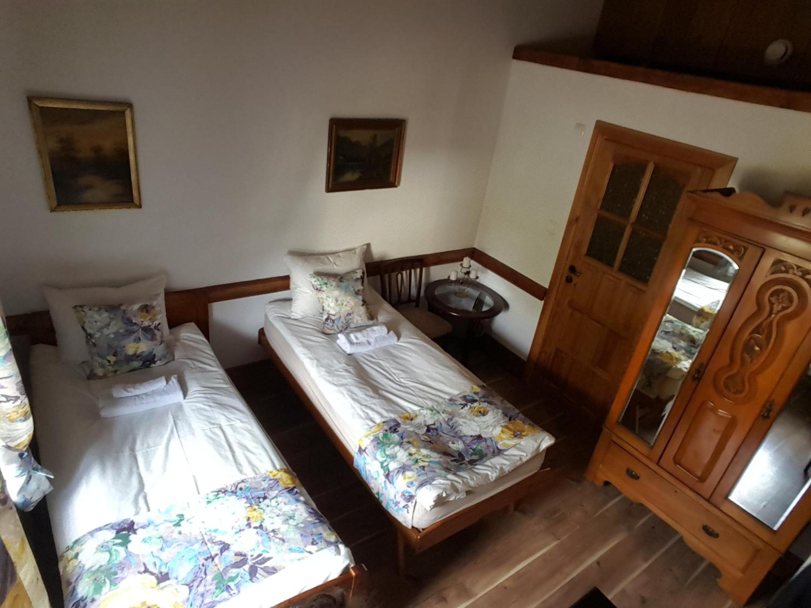 Double or Twin Room with Shower - Photo 14