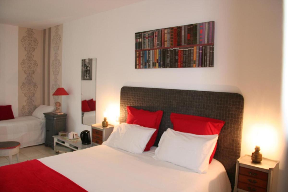 Comfort Triple Room with Shower photo 3