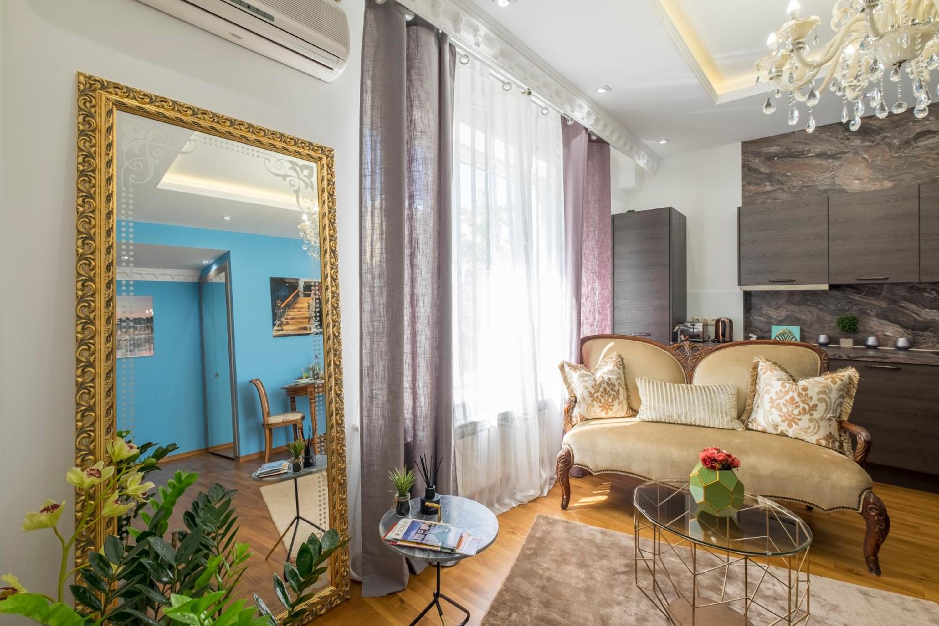 Apartment photo 1