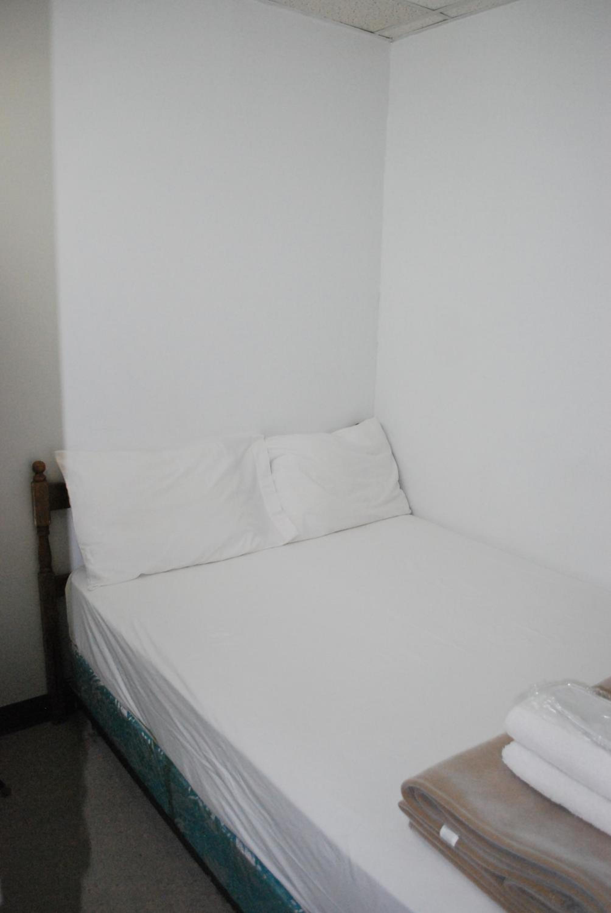 Standard Double Room With Shared Bathroom photo 1