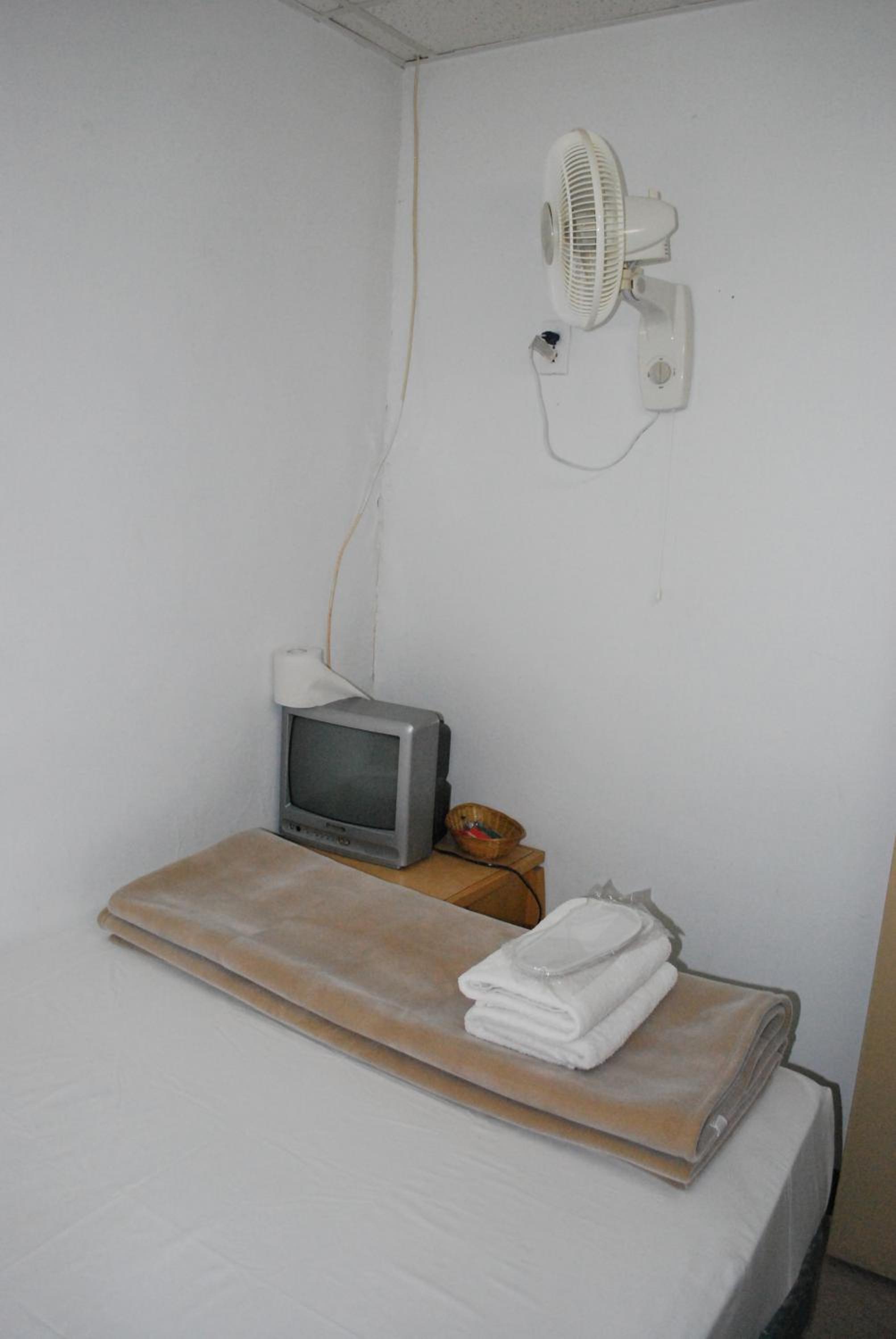 Standard Double Room With Shared Bathroom photo 3