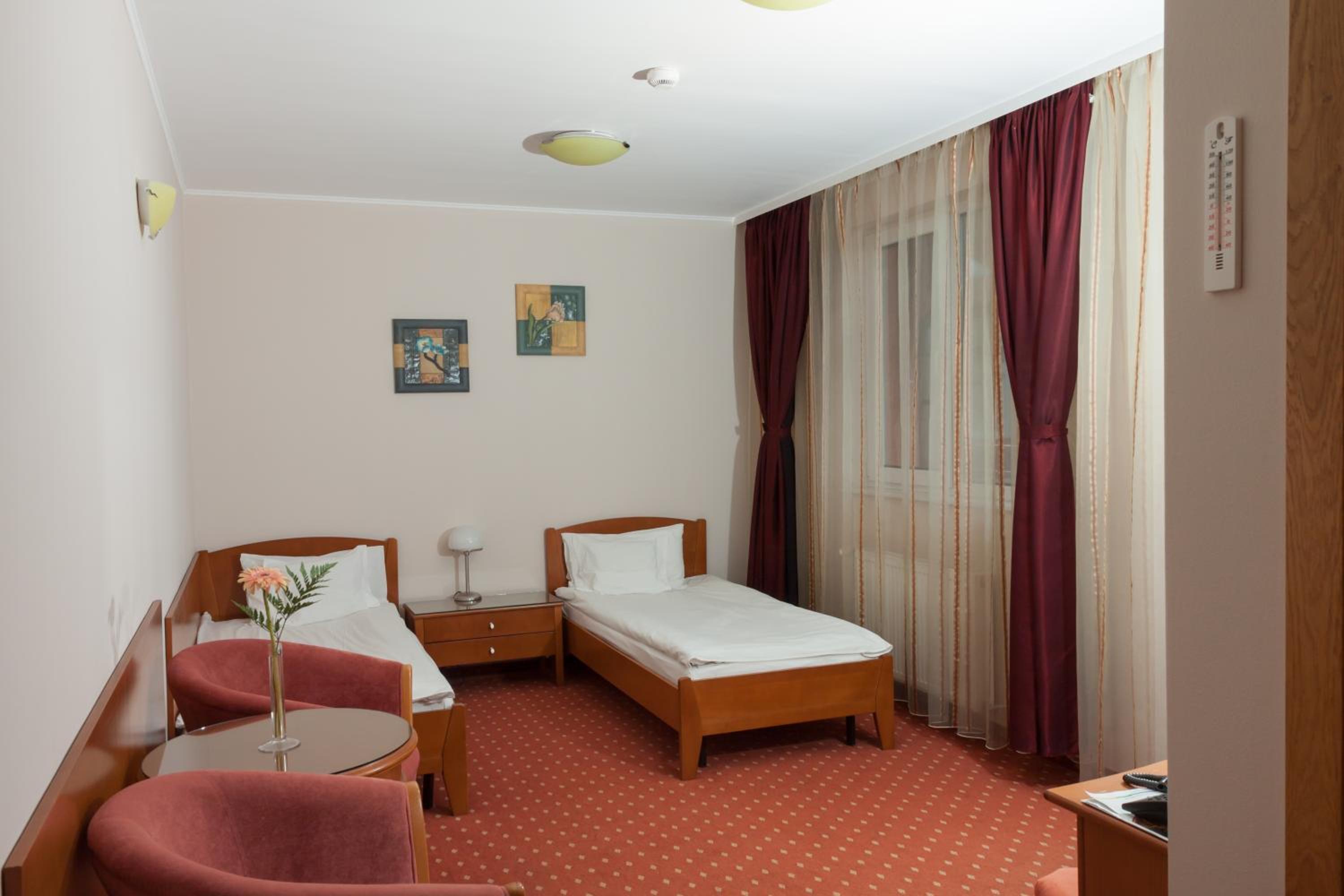 Double or Twin Room - Photo 1
