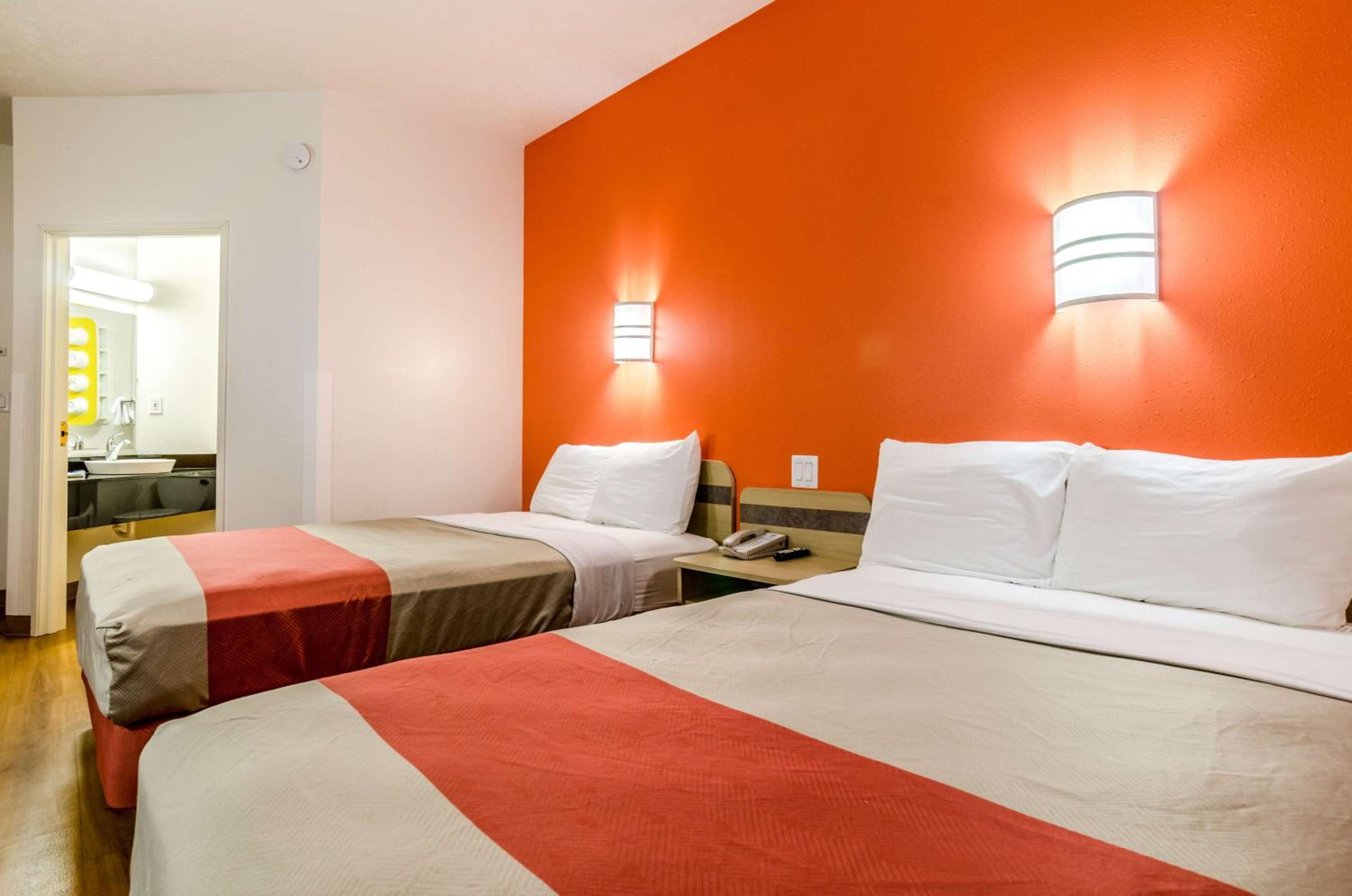 Deluxe Quadruple Room - Non-Smoking - Photo 2