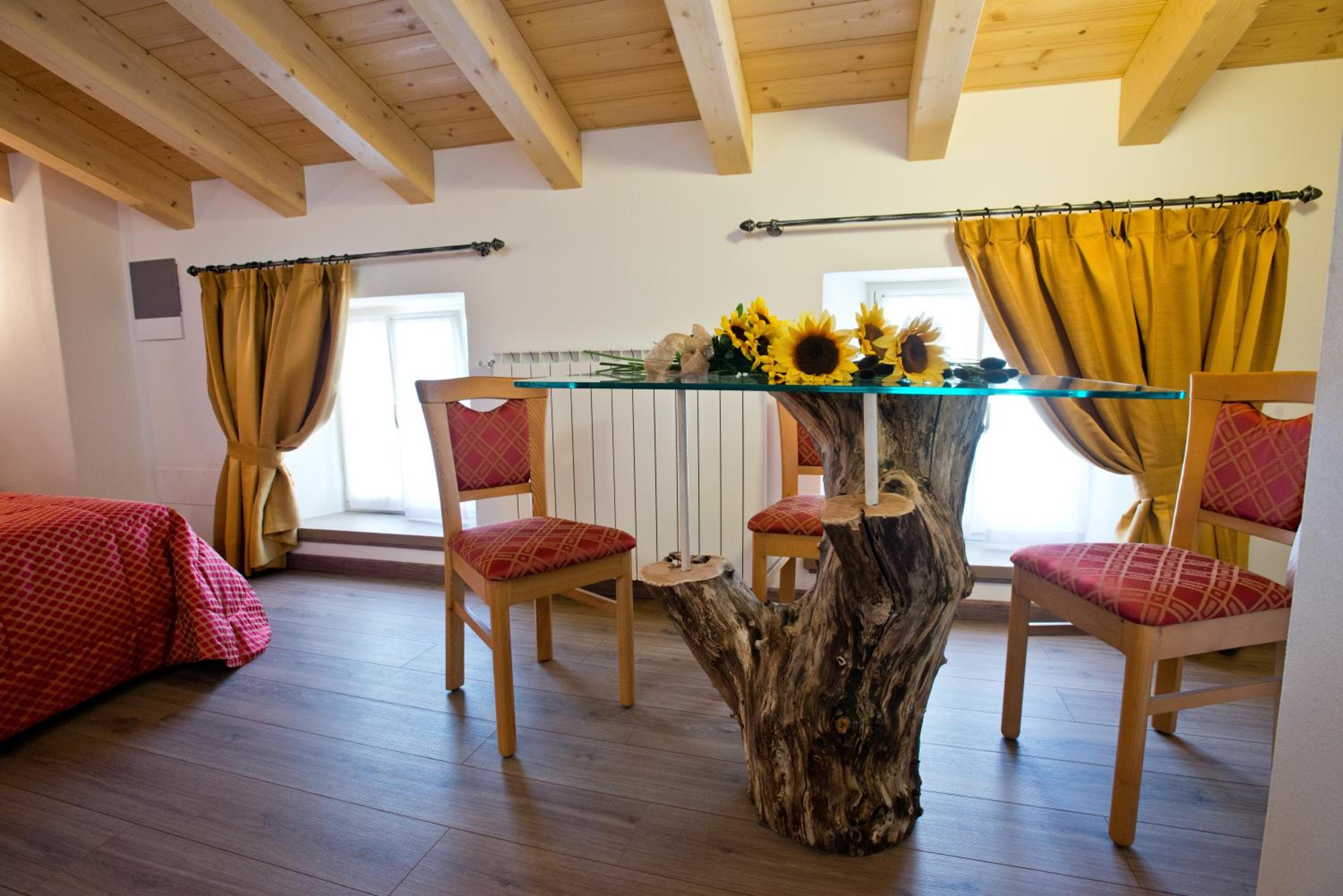Deluxe Triple Room - Annex - Photo 15