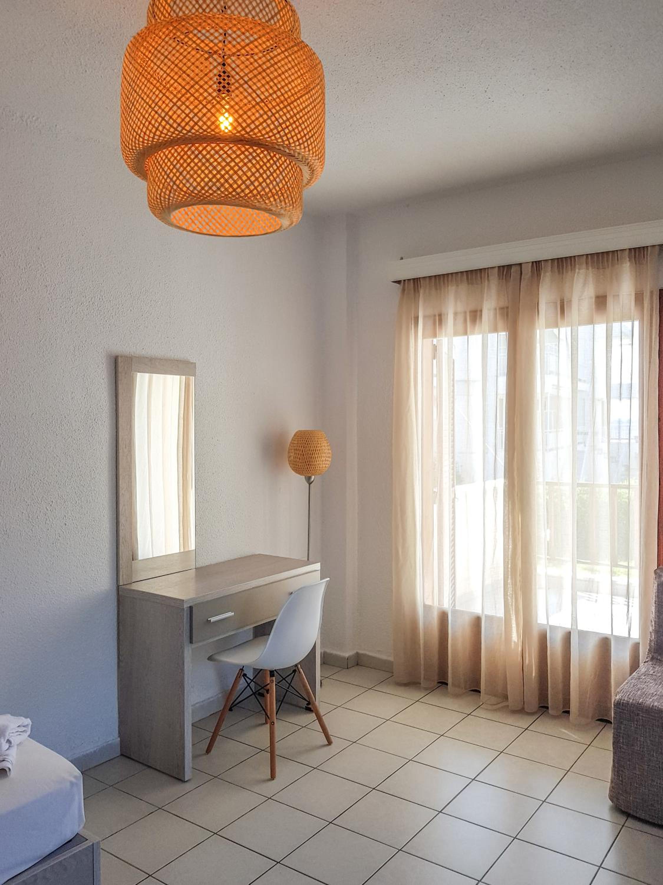 Superior Apartment with Side Sea View  - Photo 2