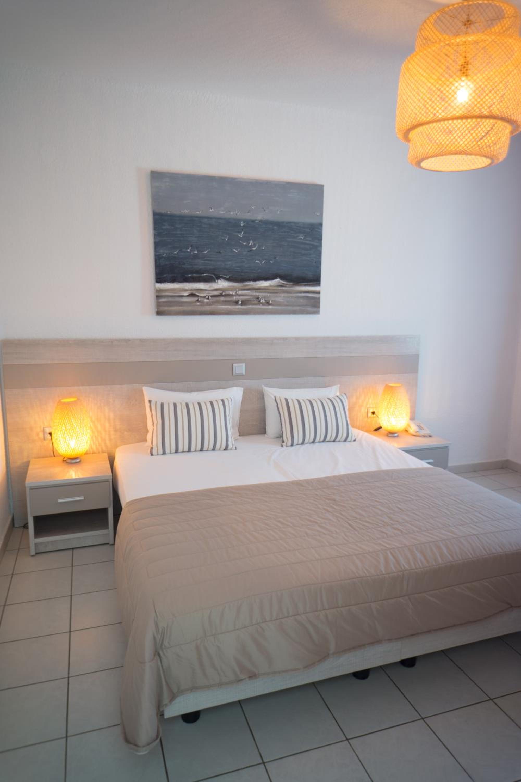 Superior Apartment with Side Sea View  - Photo 5
