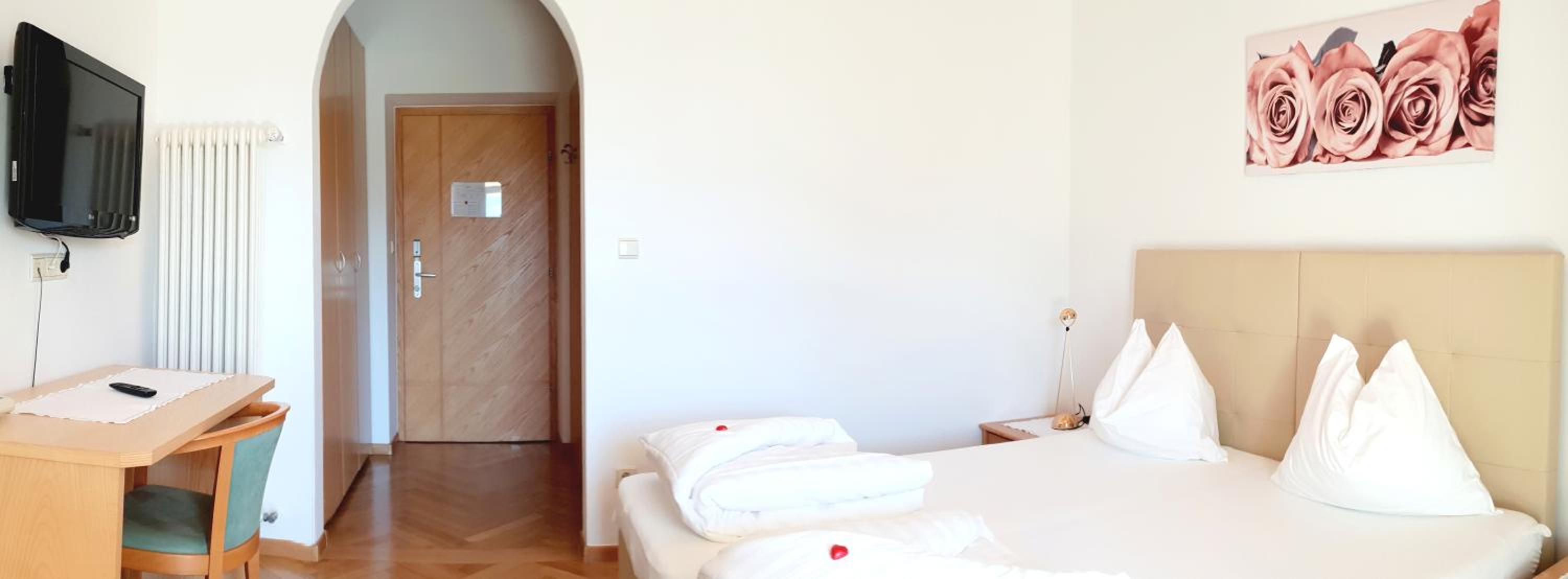 Comfort Twin/Double Room - Photo 8
