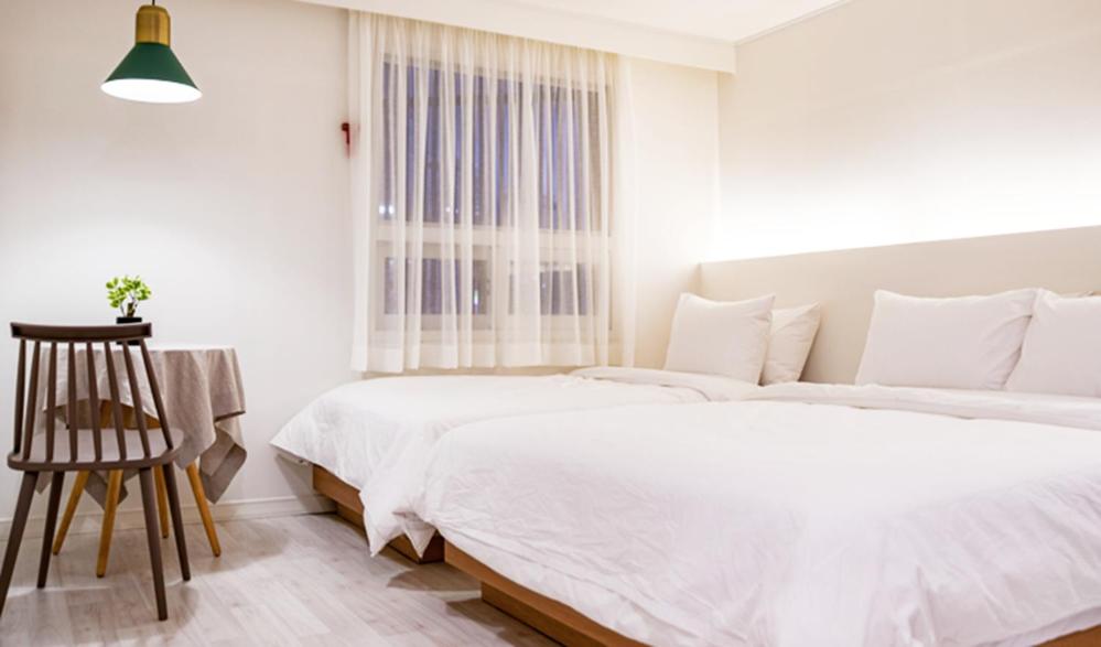 Deluxe Twin Room - Photo 7
