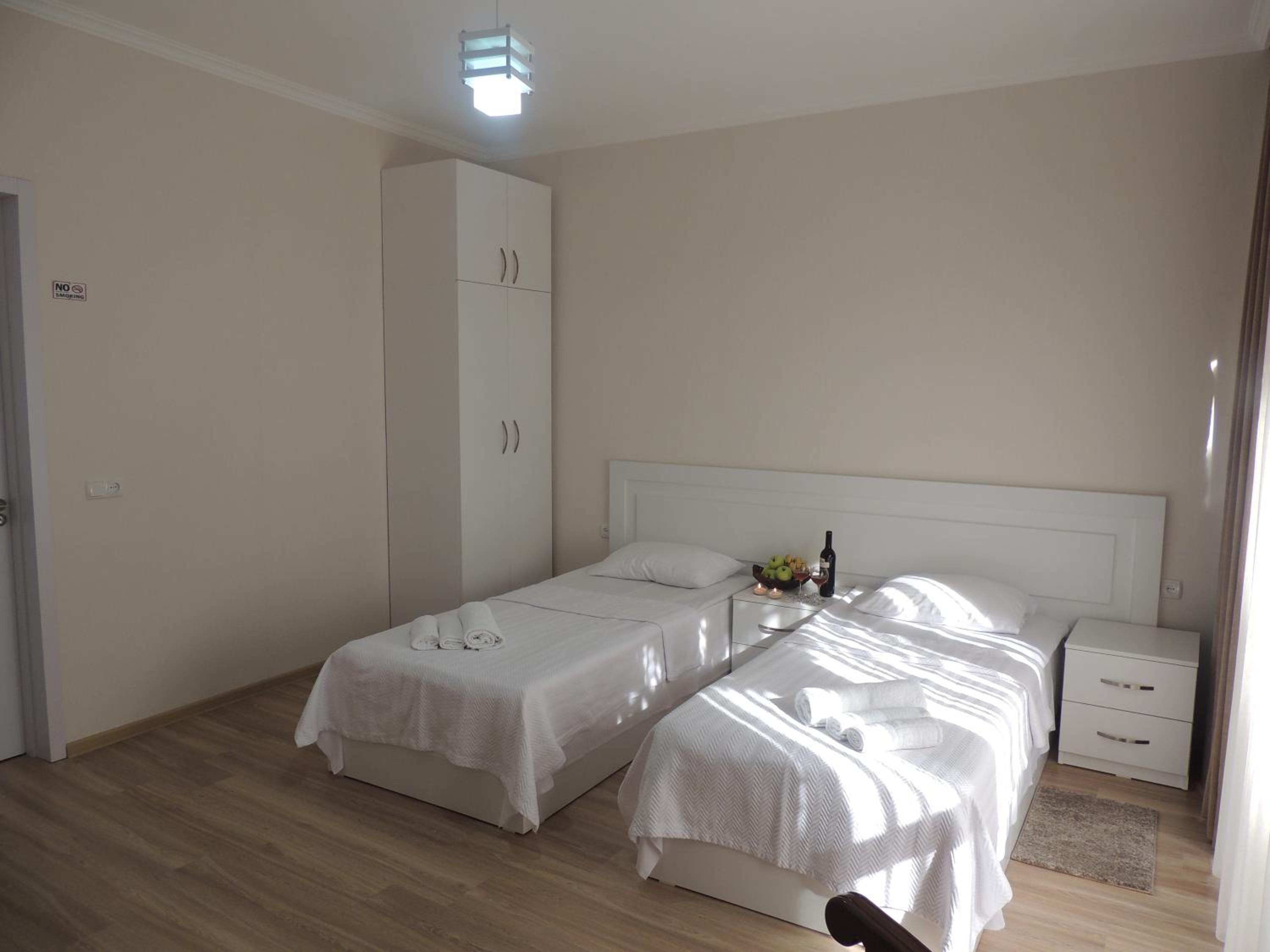 Double Room with Balcony (3 Adults) photo 1