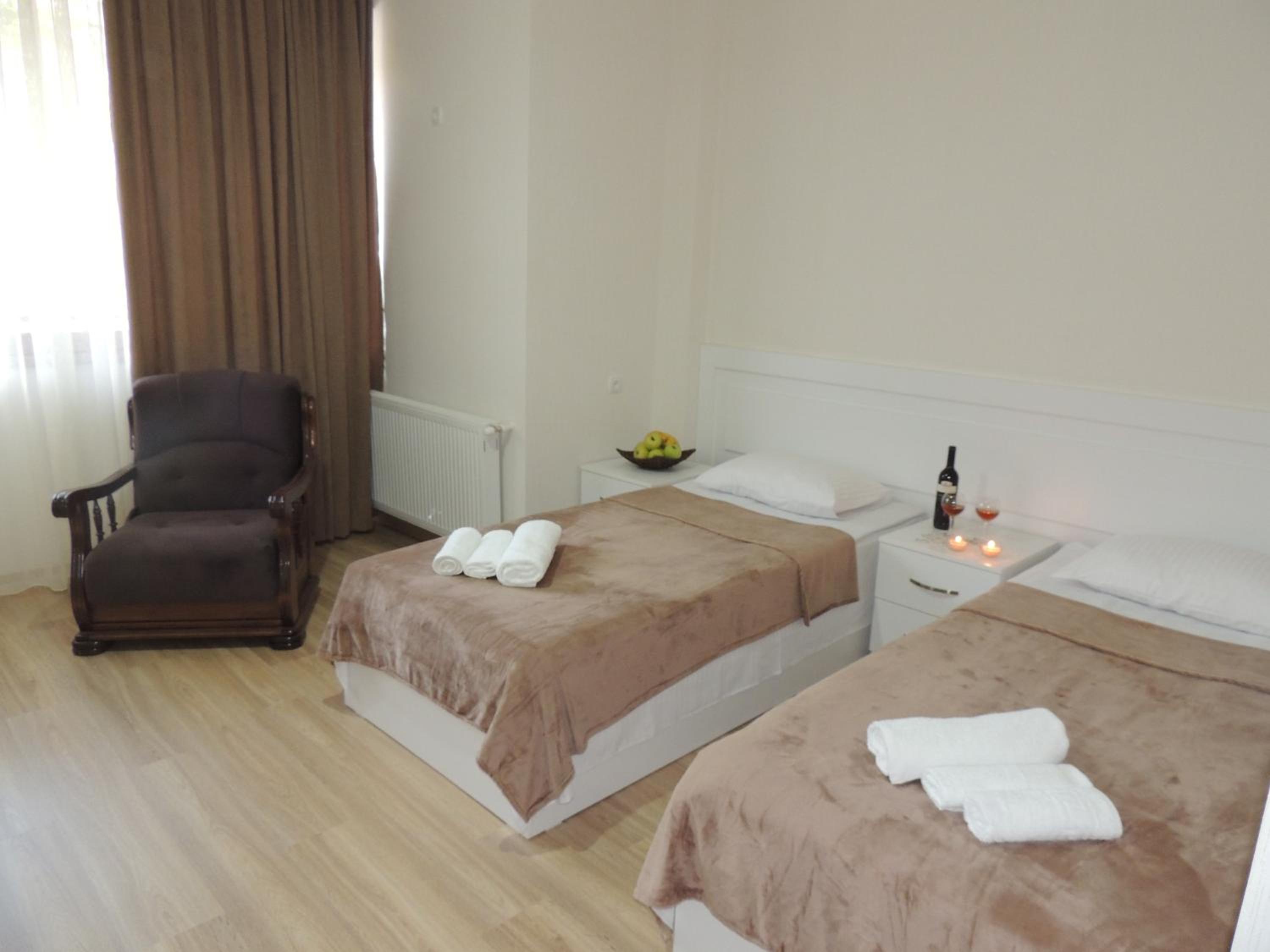 Double Room with Balcony (3 Adults) photo 1