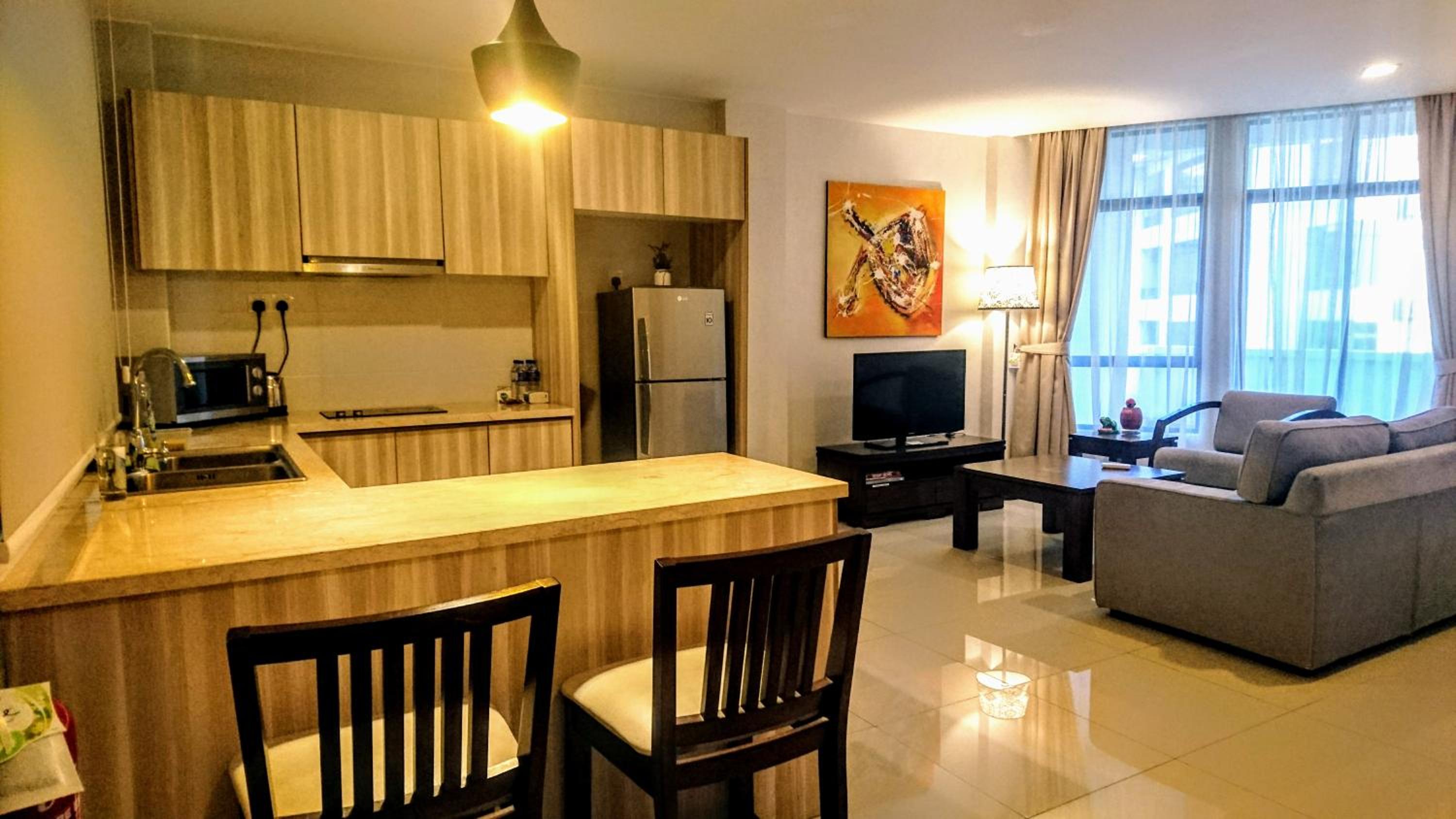 One-Bedroom Apartment - Photo 11