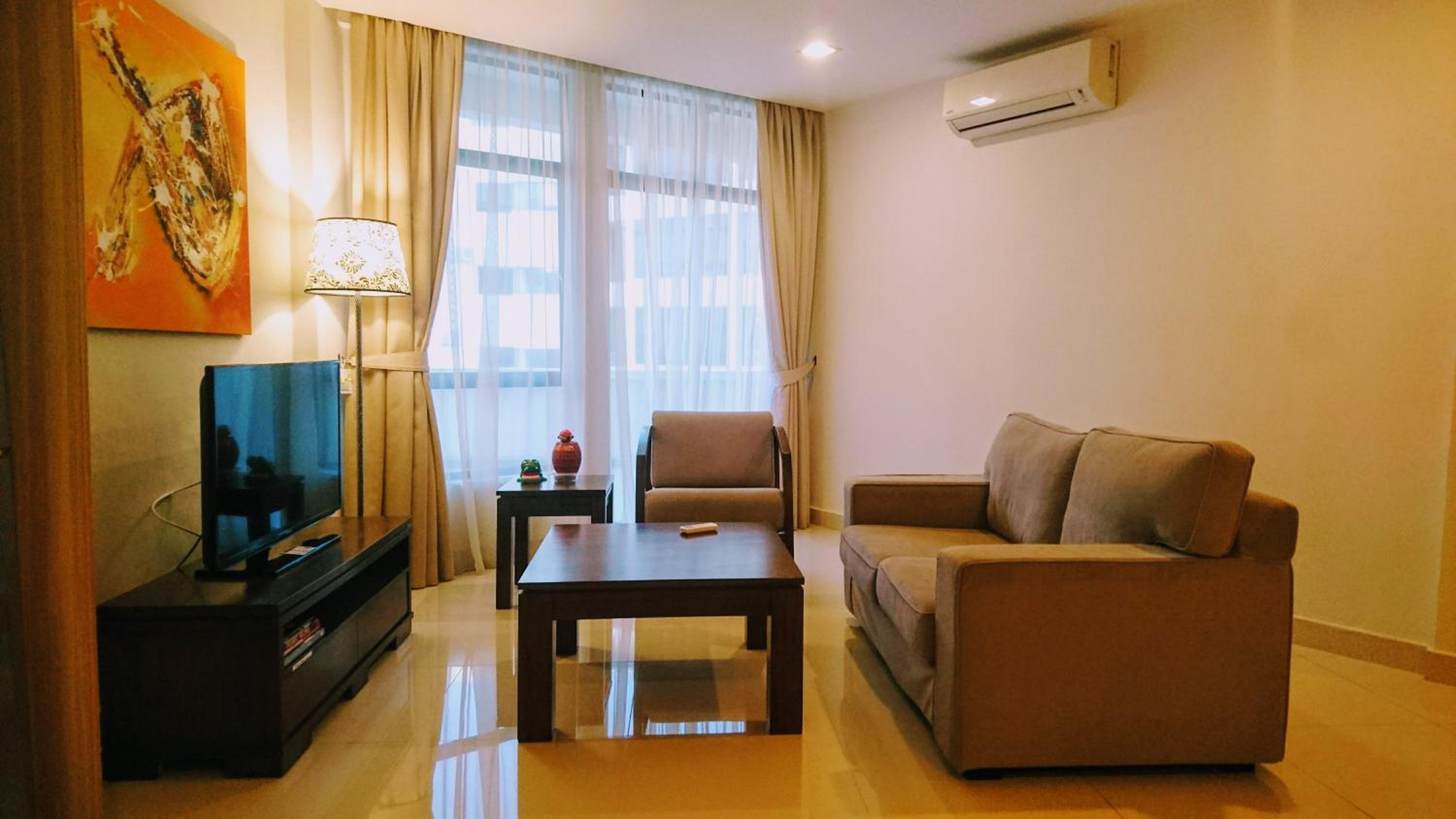 One-Bedroom Apartment - Photo 5